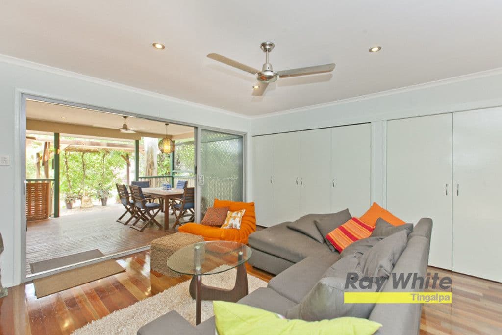 17 Anna Marie Street, ROCHEDALE SOUTH QLD 4123, Rochedale South - Thumbnail 2