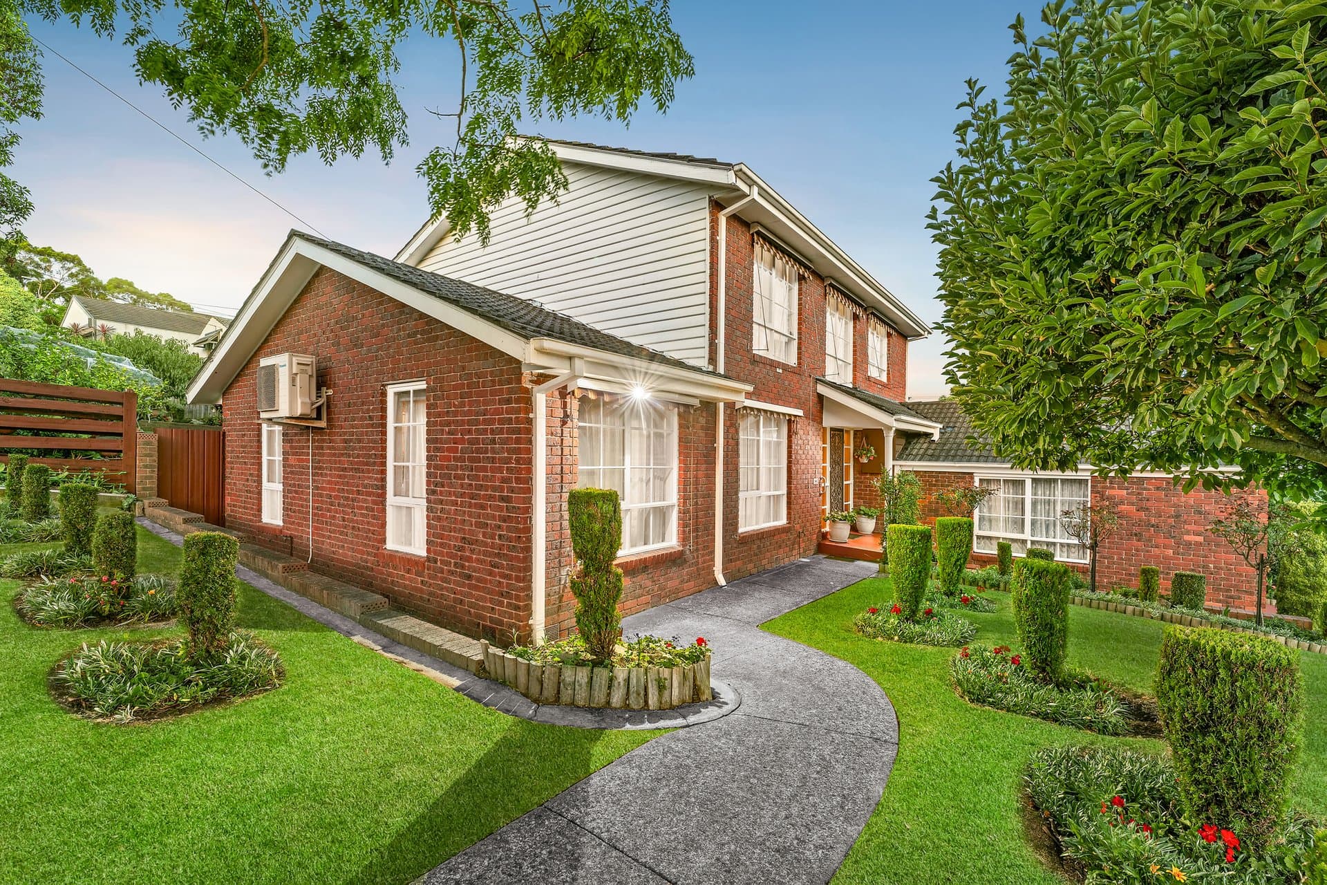 19 Lynnwood Parade, Templestowe Lower - Thumbnail 2