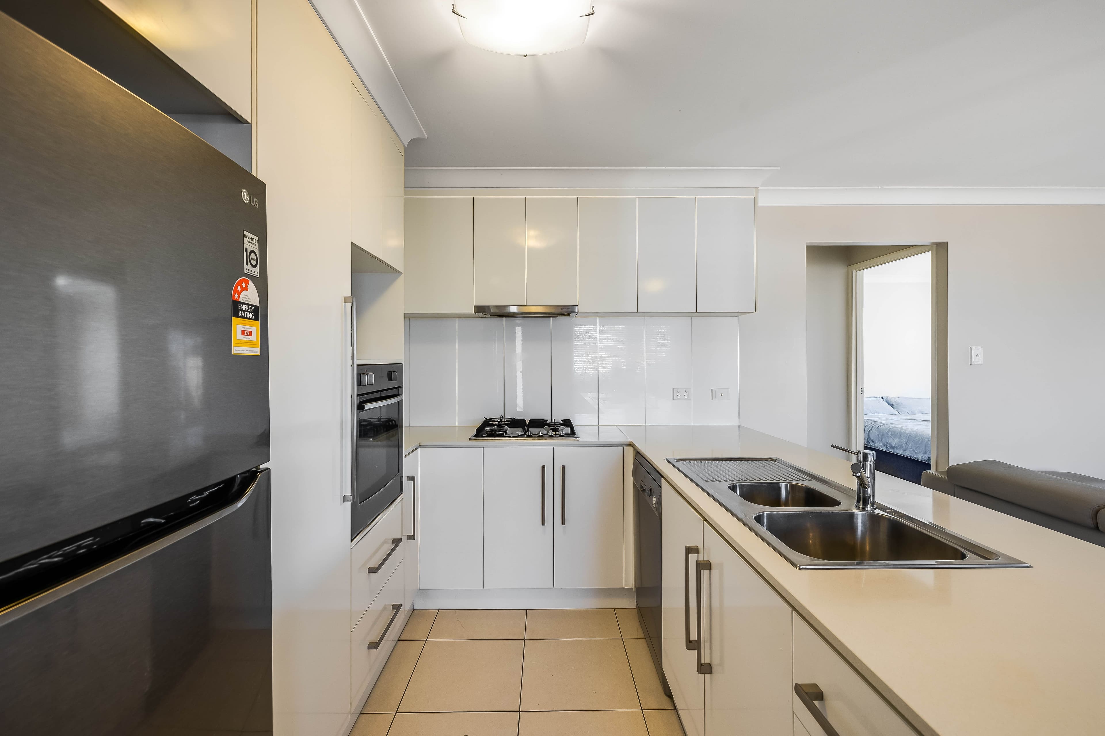 15 Brinley Place, Sinnamon Park QLD 4073, Sinnamon Park - Thumbnail 2