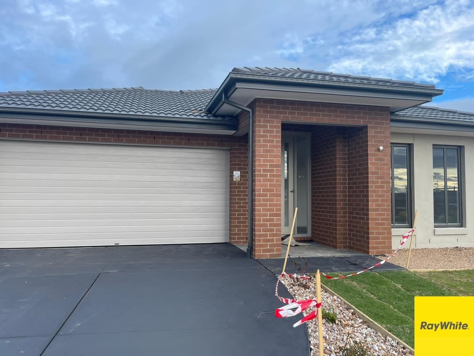 102 Voyager Boulevard, Tarneit VIC 3029, Tarneit - Image 1