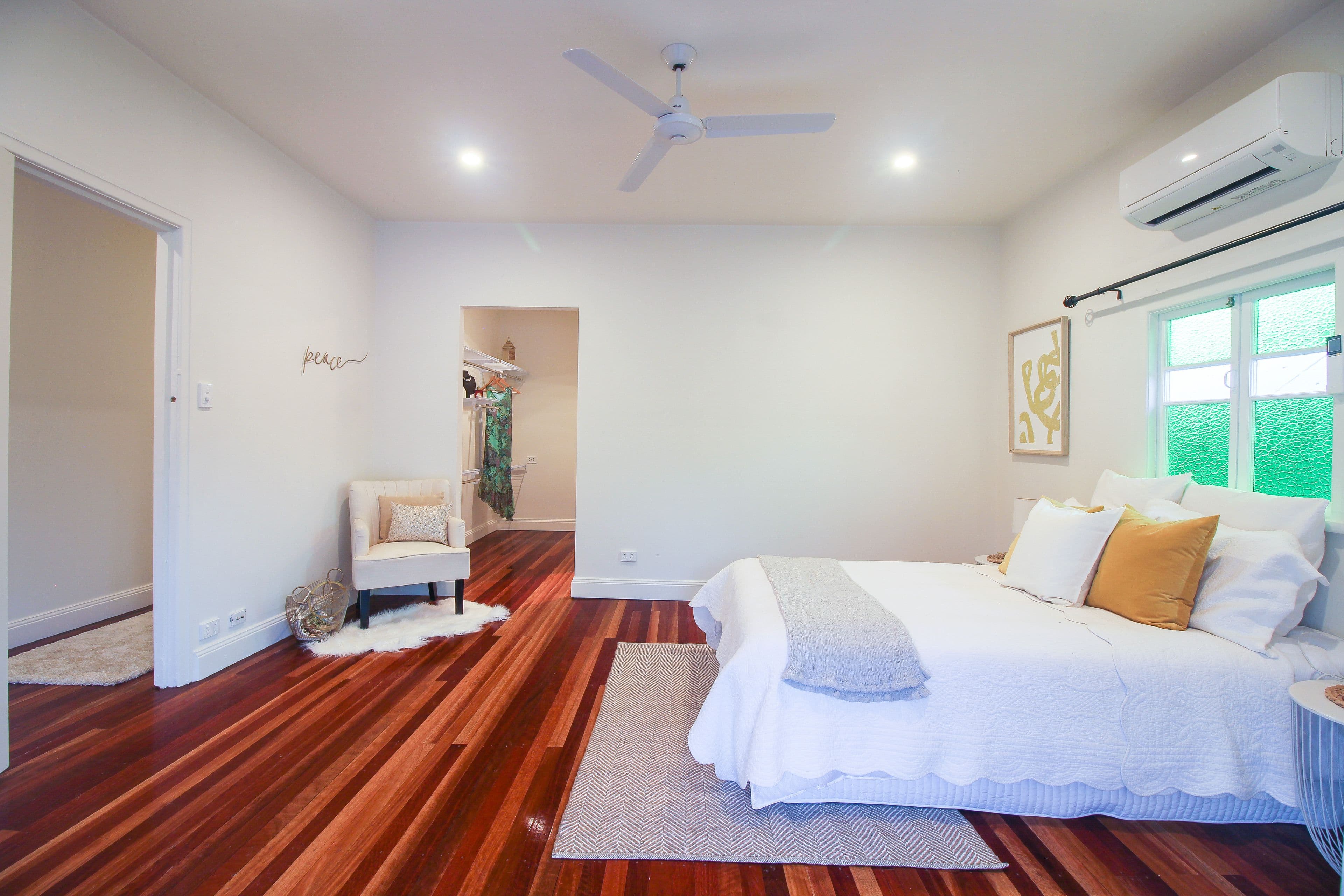 1 Thompson Street, Silkstone QLD 4304, Silkstone - Thumbnail 8