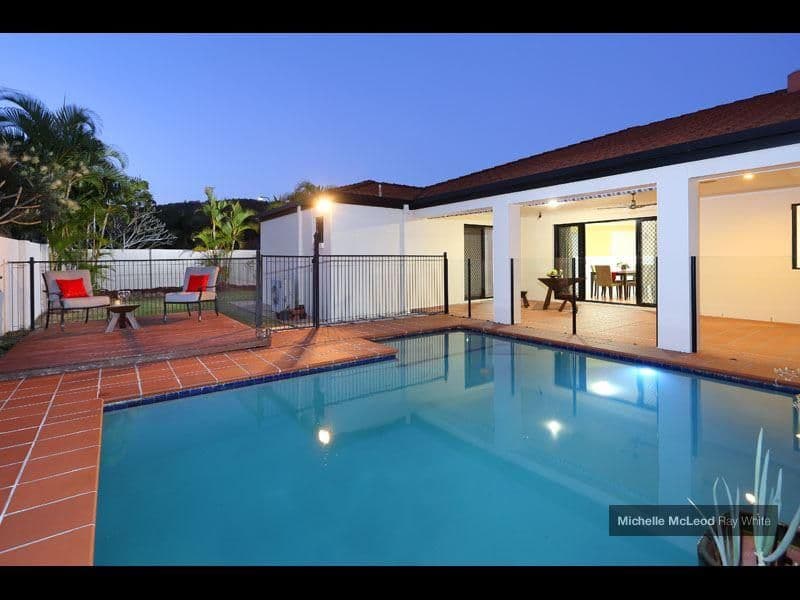 32 Greenford Street, CHAPEL HILL QLD 4069, Chapel Hill - Thumbnail 2
