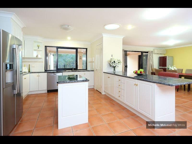 32 Greenford Street, CHAPEL HILL QLD 4069, Chapel Hill - Thumbnail 5