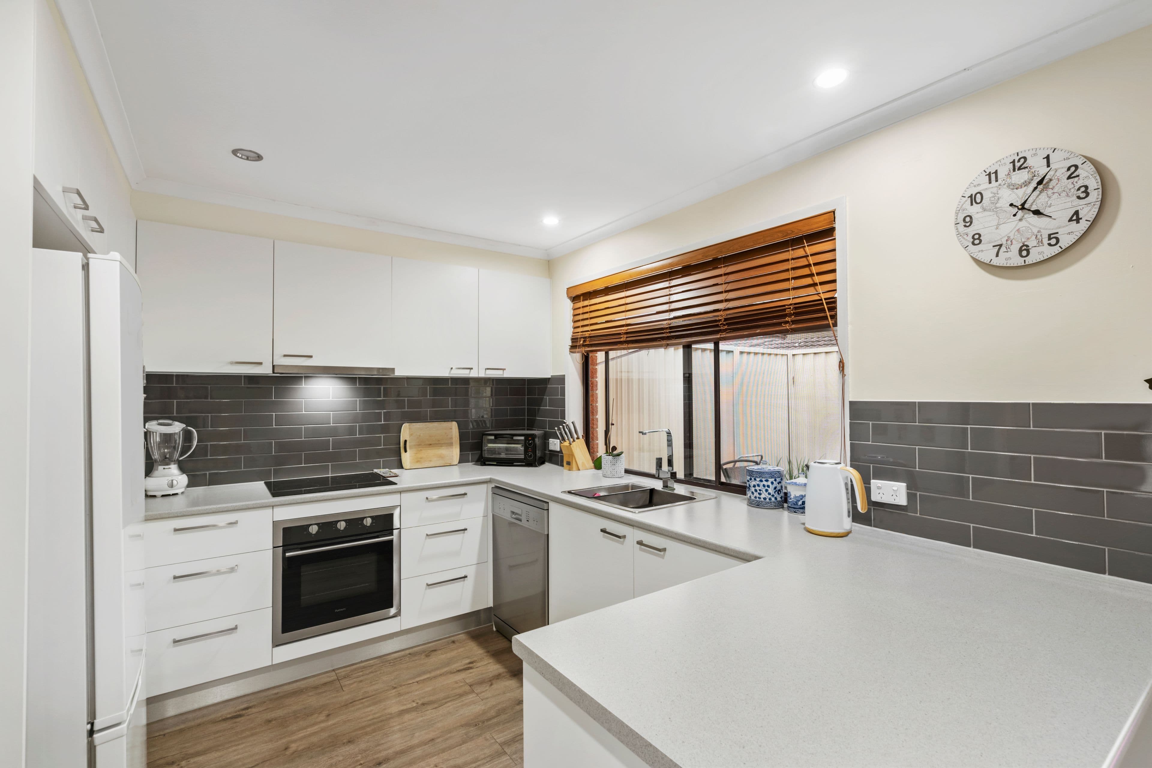 3 Stephenson Street, Labrador QLD 4215, Labrador - Thumbnail 4