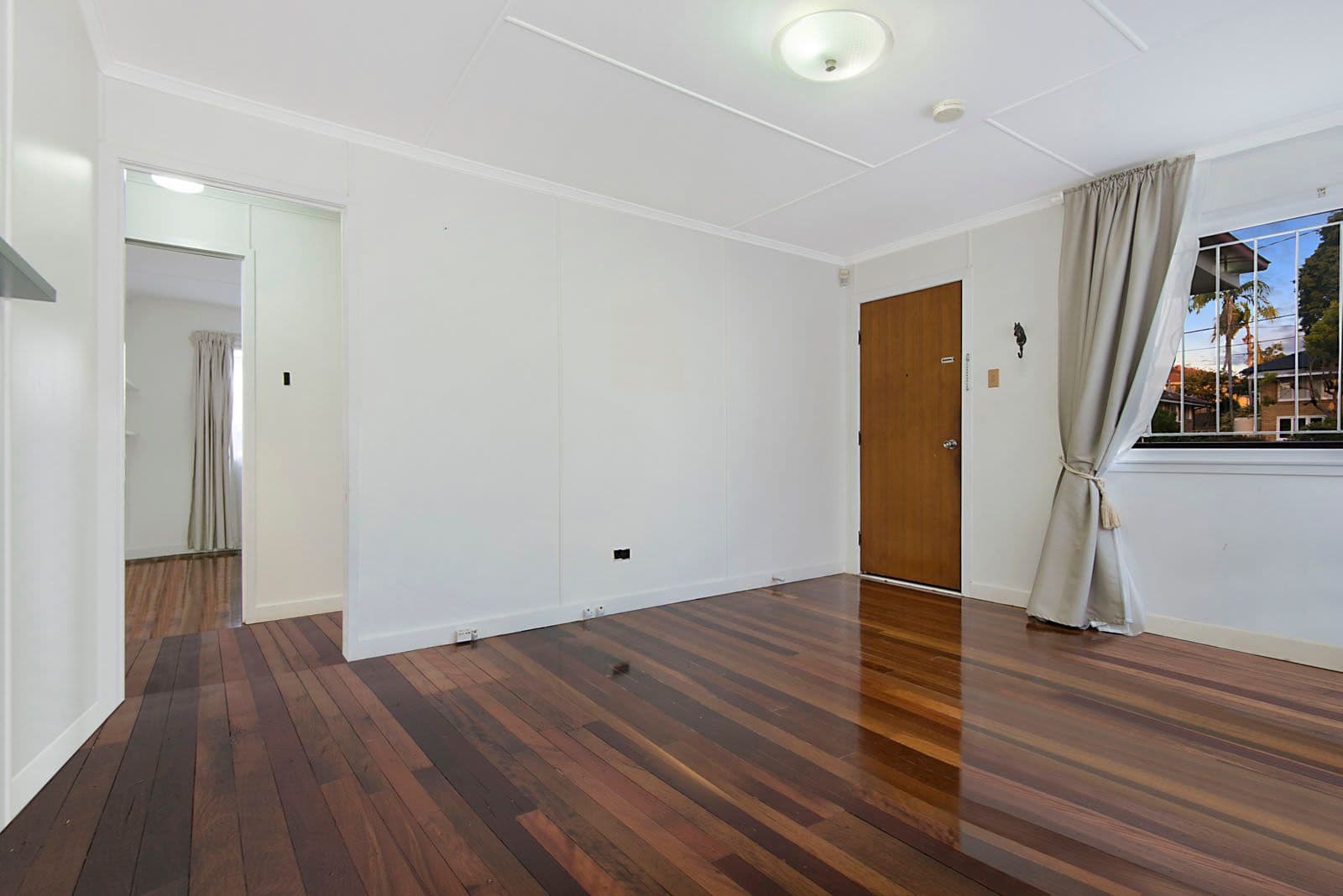 373 Newnham Road, Upper Mount Gravatt QLD 4122, Upper Mount Gravatt - Thumbnail 2