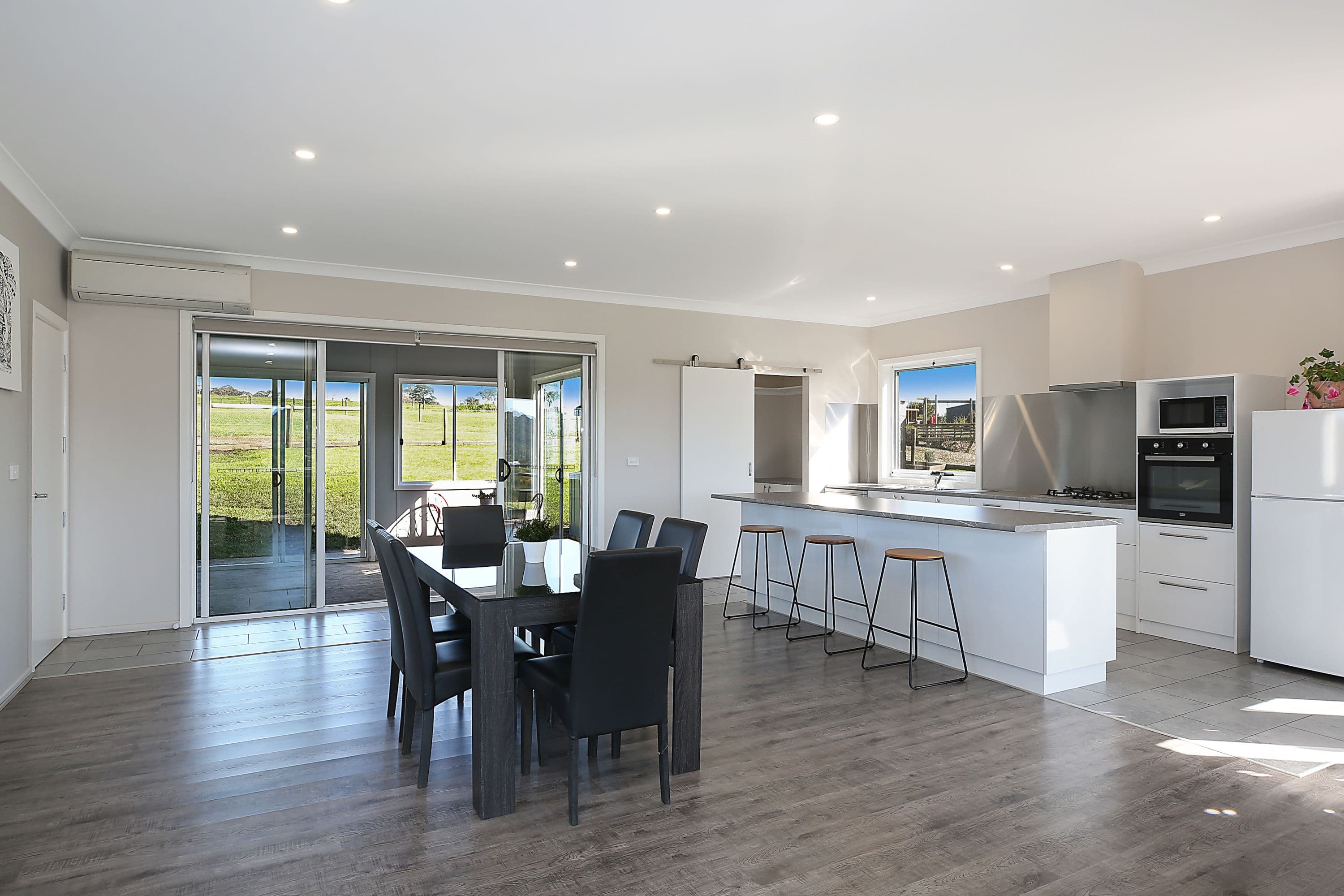 152 Bowen Street, Camperdown VIC 3260, Camperdown - Thumbnail 5