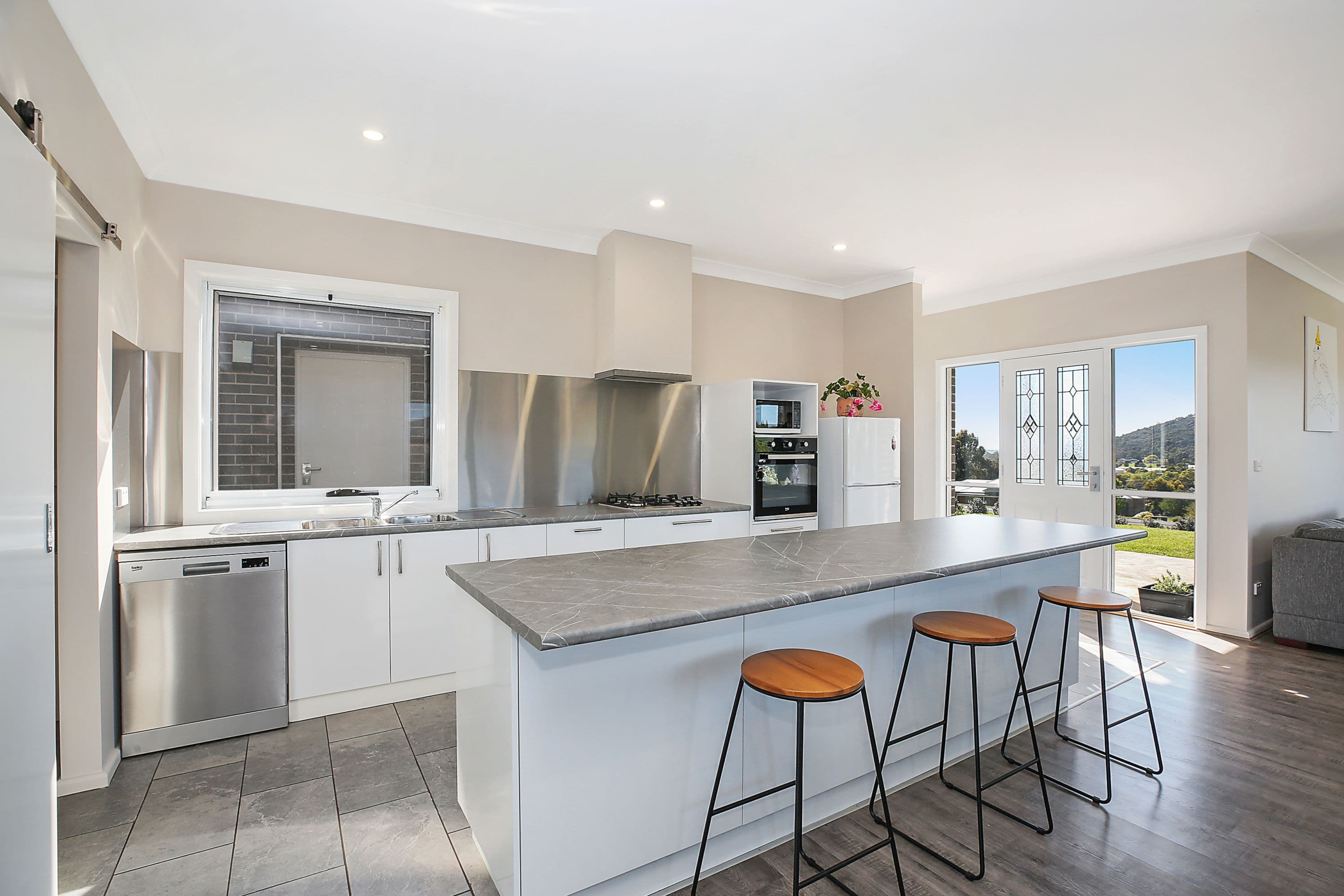 152 Bowen Street, Camperdown VIC 3260, Camperdown - Thumbnail 8