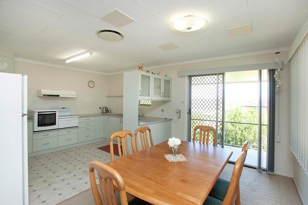 15 Salandra Street, MANSFIELD QLD 4122, Mansfield - Thumbnail 3