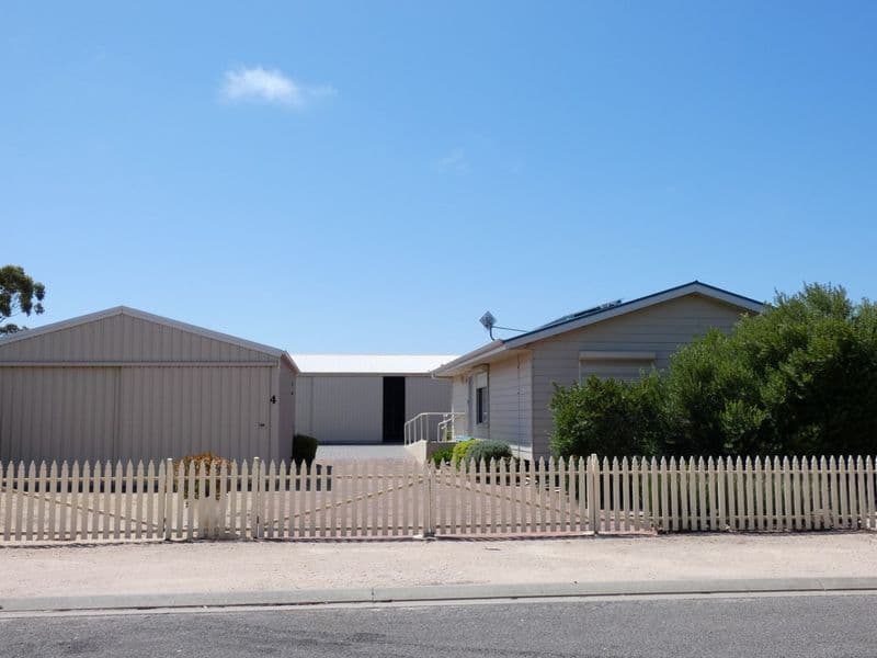 4 Perry Street, Edithburgh SA 5583, Edithburgh - Image 1