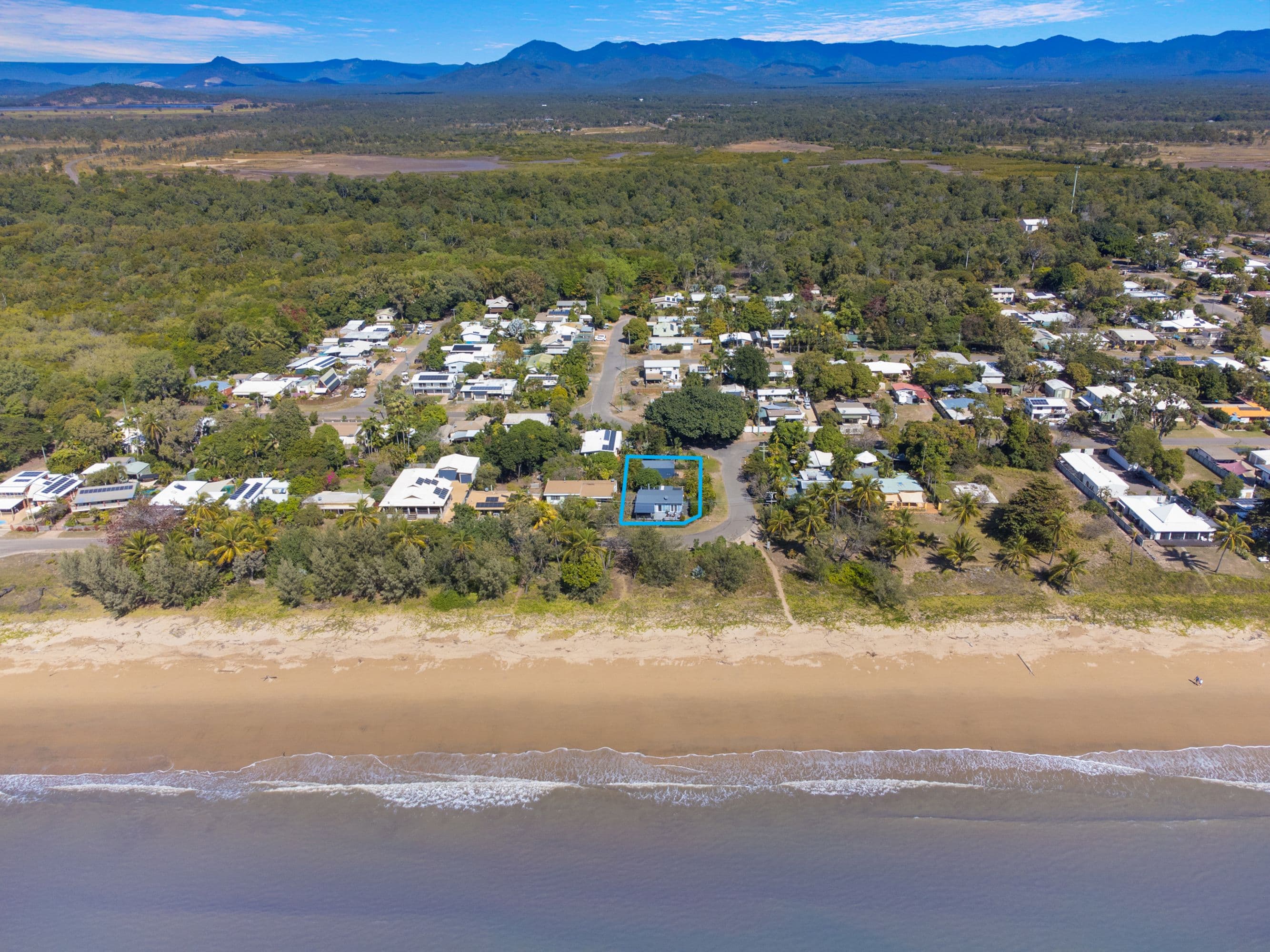 38 Esplanade, Saunders Beach QLD 4818, Saunders Beach - Thumbnail 8