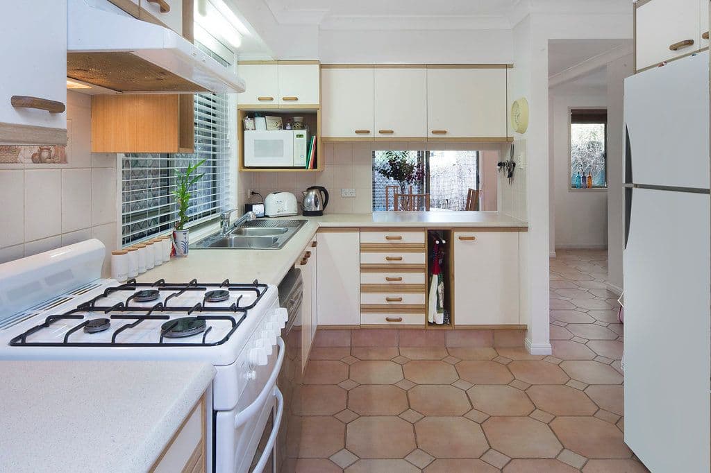8 Billington Street, Labrador QLD 4215, Labrador - Thumbnail 3