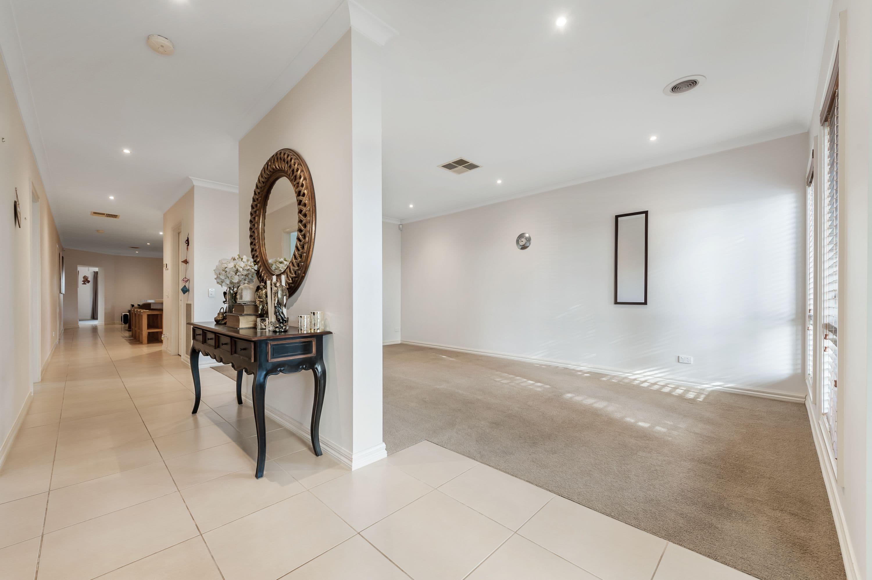 24 Buvelot Crescent, Caroline Springs VIC 3023, Caroline Springs - Thumbnail 3