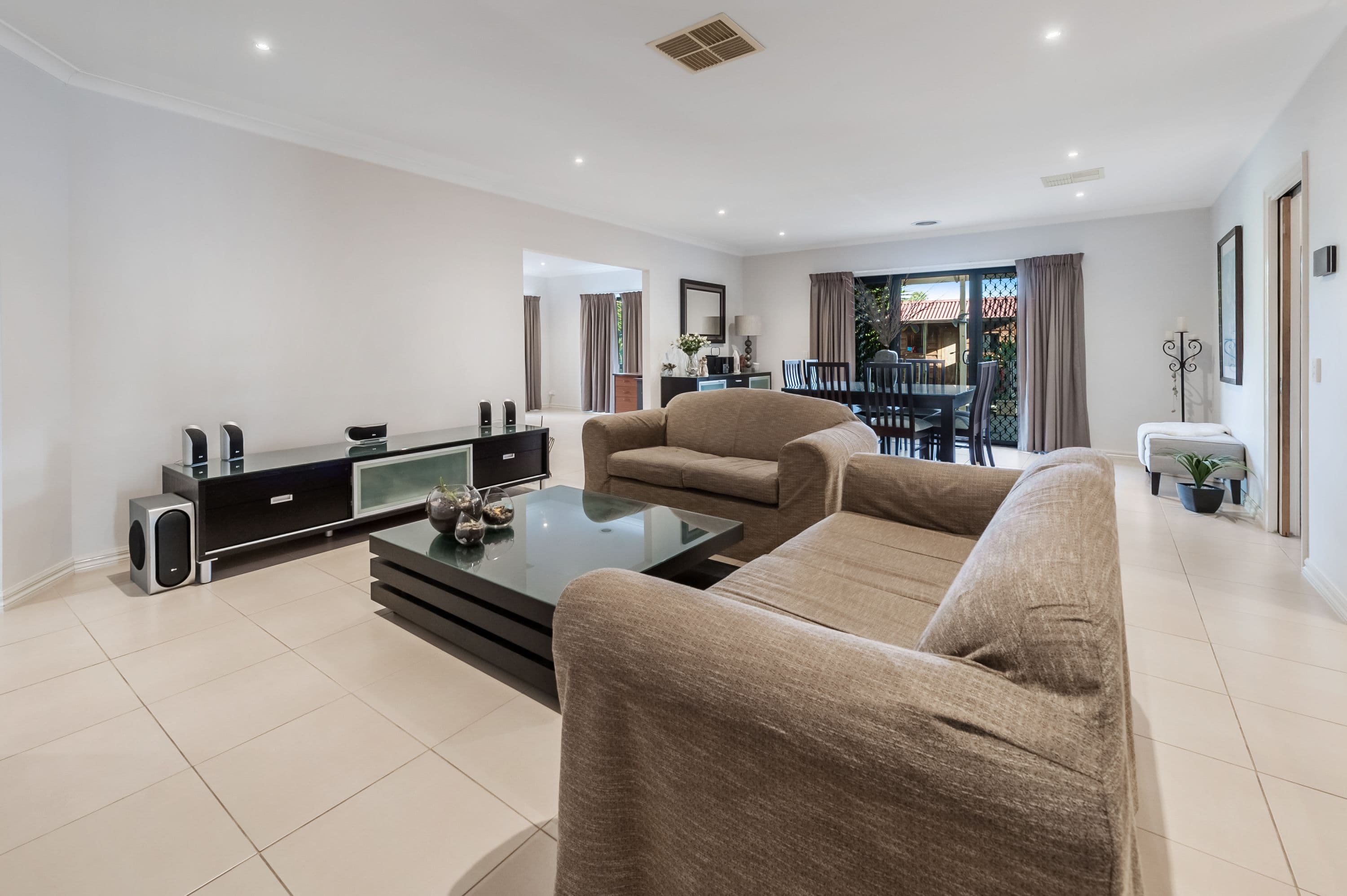 24 Buvelot Crescent, Caroline Springs VIC 3023, Caroline Springs - Thumbnail 8