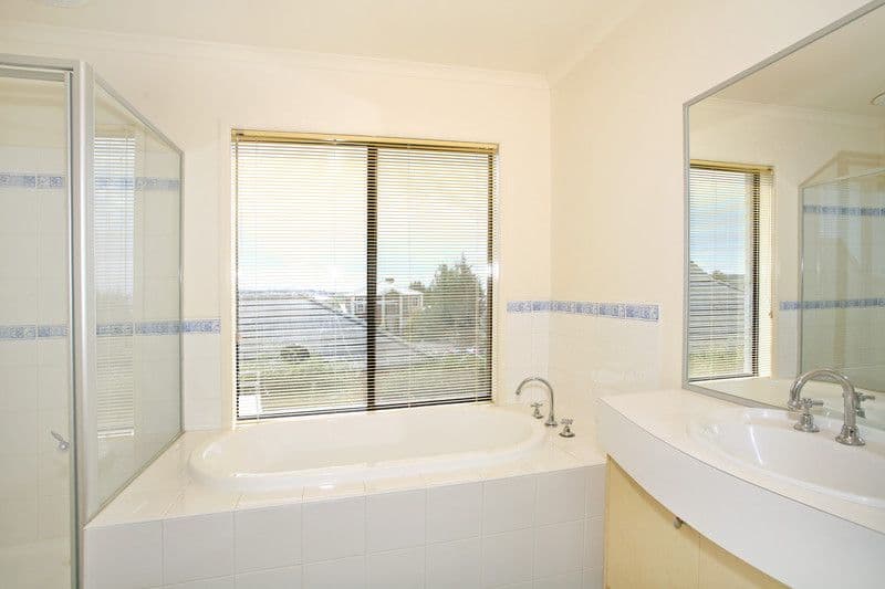 316 McCoombe Street, Mooroobool - Thumbnail 6
