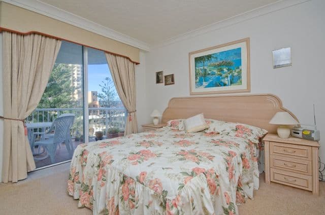 502 'Ritz On The Beach' 8 Philip Avenue, BROADBEACH QLD 4218, Broadbeach - Thumbnail 3