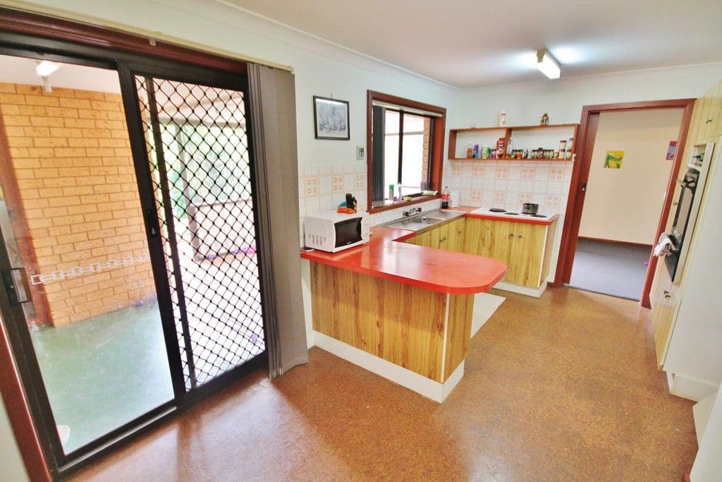 20 Crichton Crescent, Young - Thumbnail 3