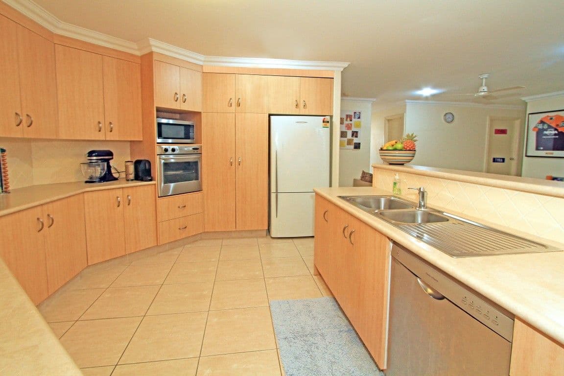 14 Brookside Avenue, Norman Gardens QLD 4701, Norman Gardens - Thumbnail 4