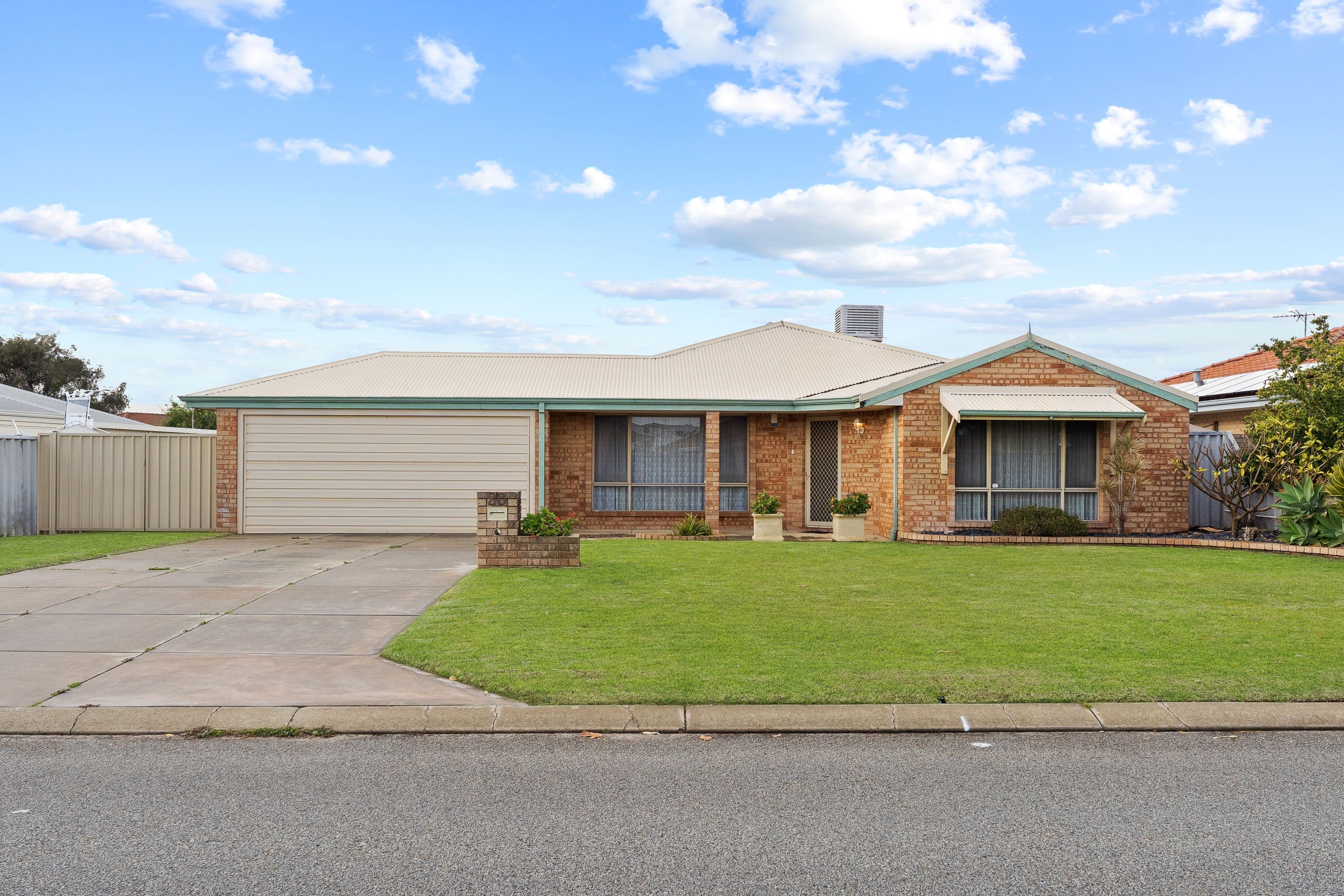 20 Fairview Drive, Waikiki WA 6169, Waikiki - Image 1