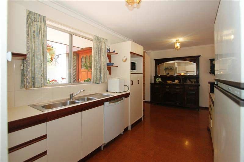 12 Coreen Way, KALAMUNDA WA 6076, Kalamunda - Thumbnail 2