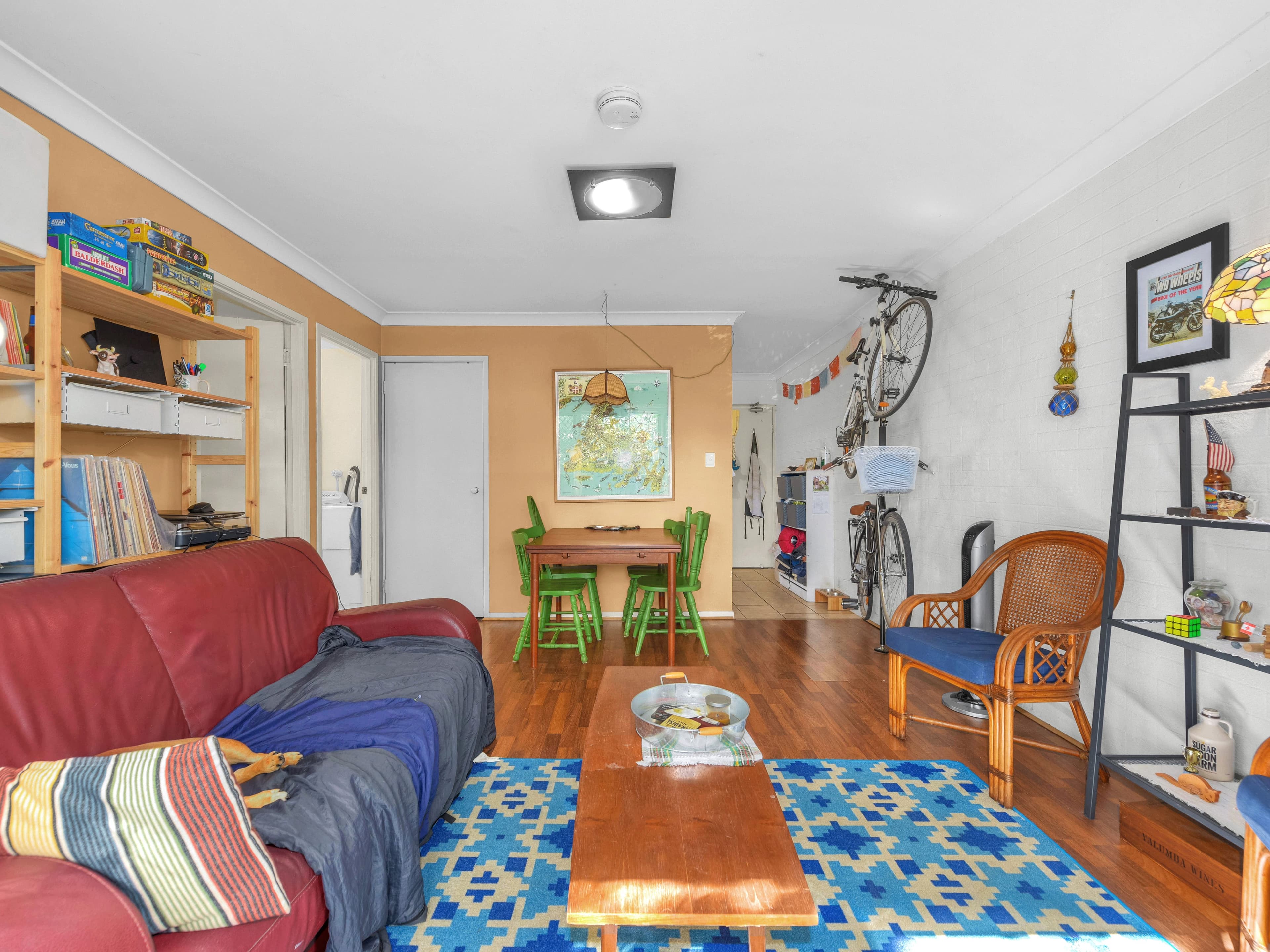 33 Lilly Street, Stones Corner QLD 4120, Stones Corner - Thumbnail 2