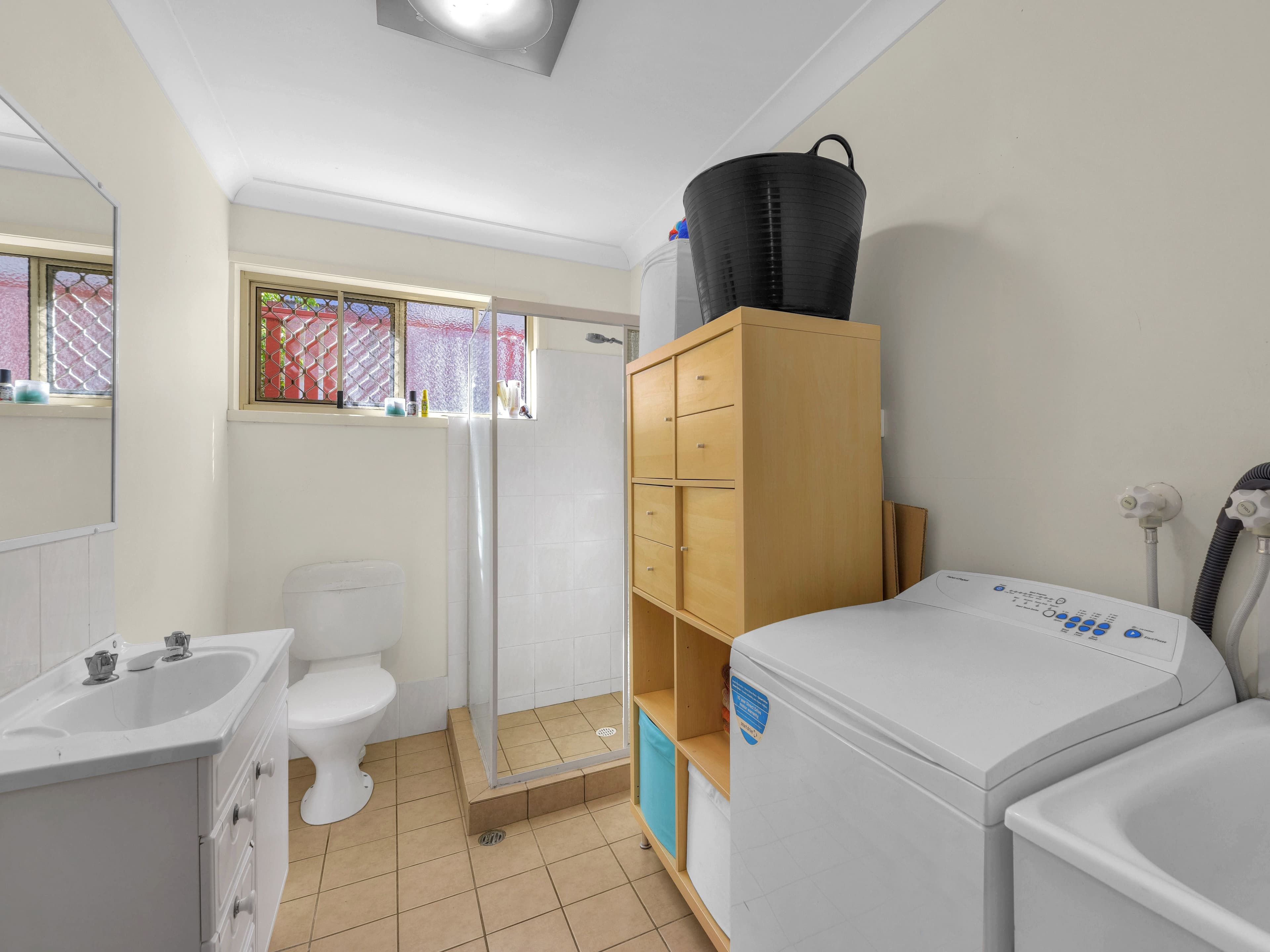 33 Lilly Street, Stones Corner QLD 4120, Stones Corner - Thumbnail 5