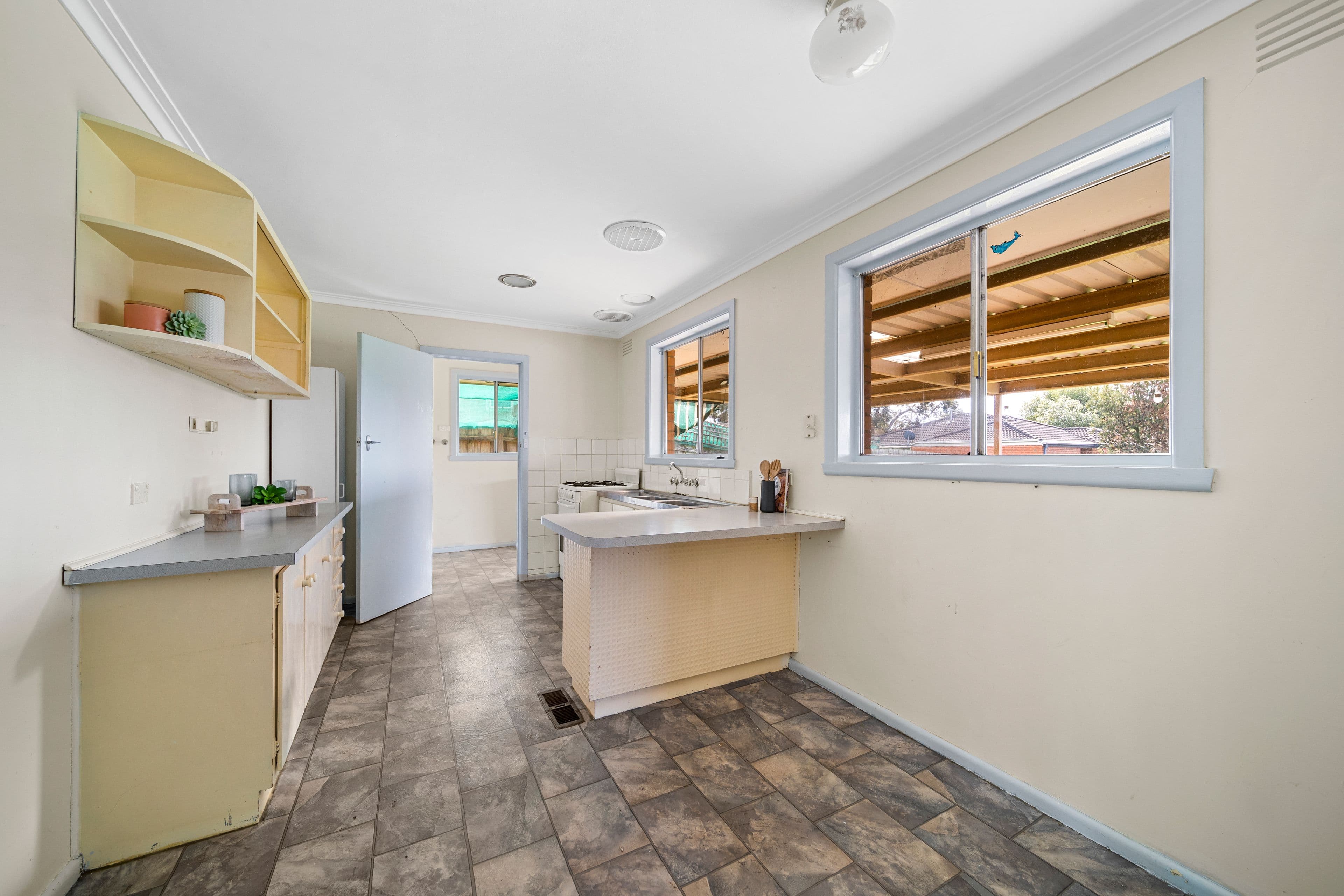 11 Bentley Street, Wantirna VIC 3152, Wantirna - Thumbnail 4