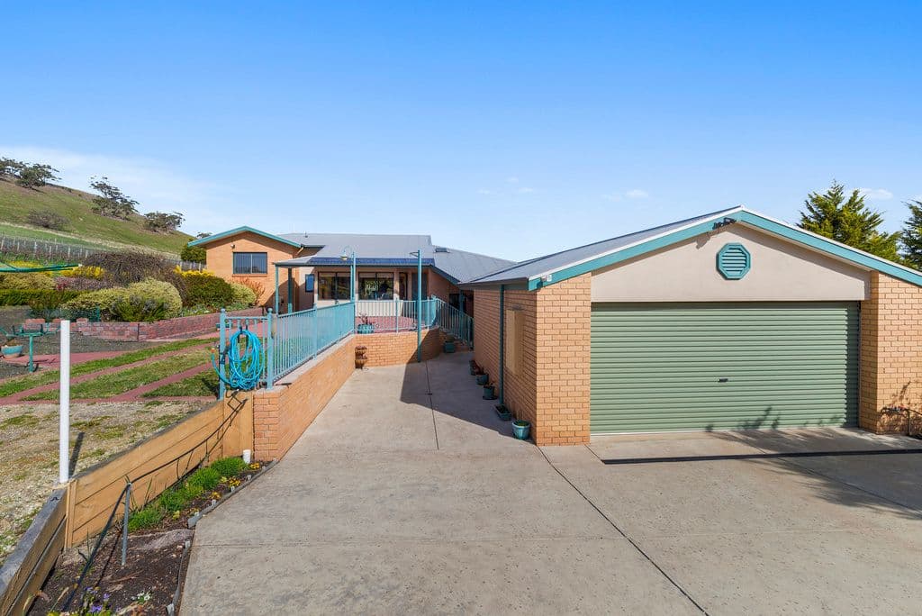 2440 Ballan Road, ANAKIE VIC 3213, Anakie - Thumbnail 4