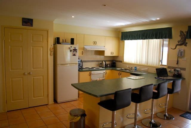 8 Tulip Oak Drive, ULLADULLA NSW 2539, Ulladulla - Thumbnail 5