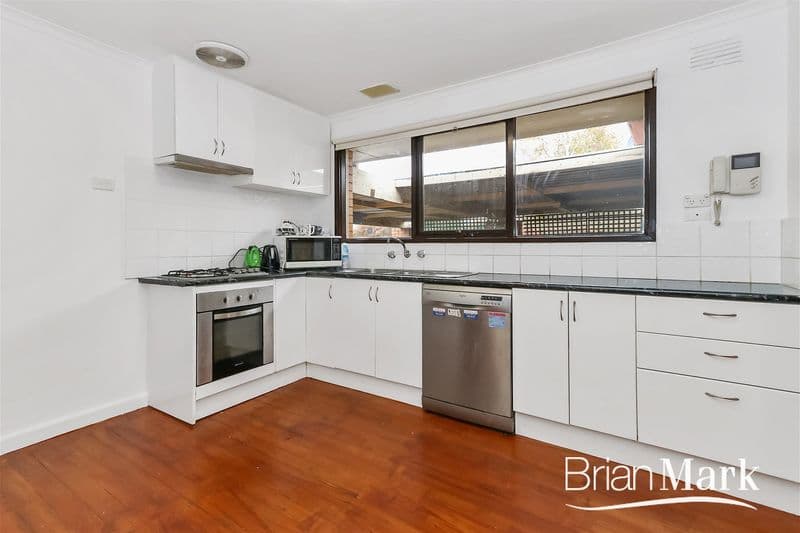 25 Milton Drive, Wyndham Vale - Thumbnail 2