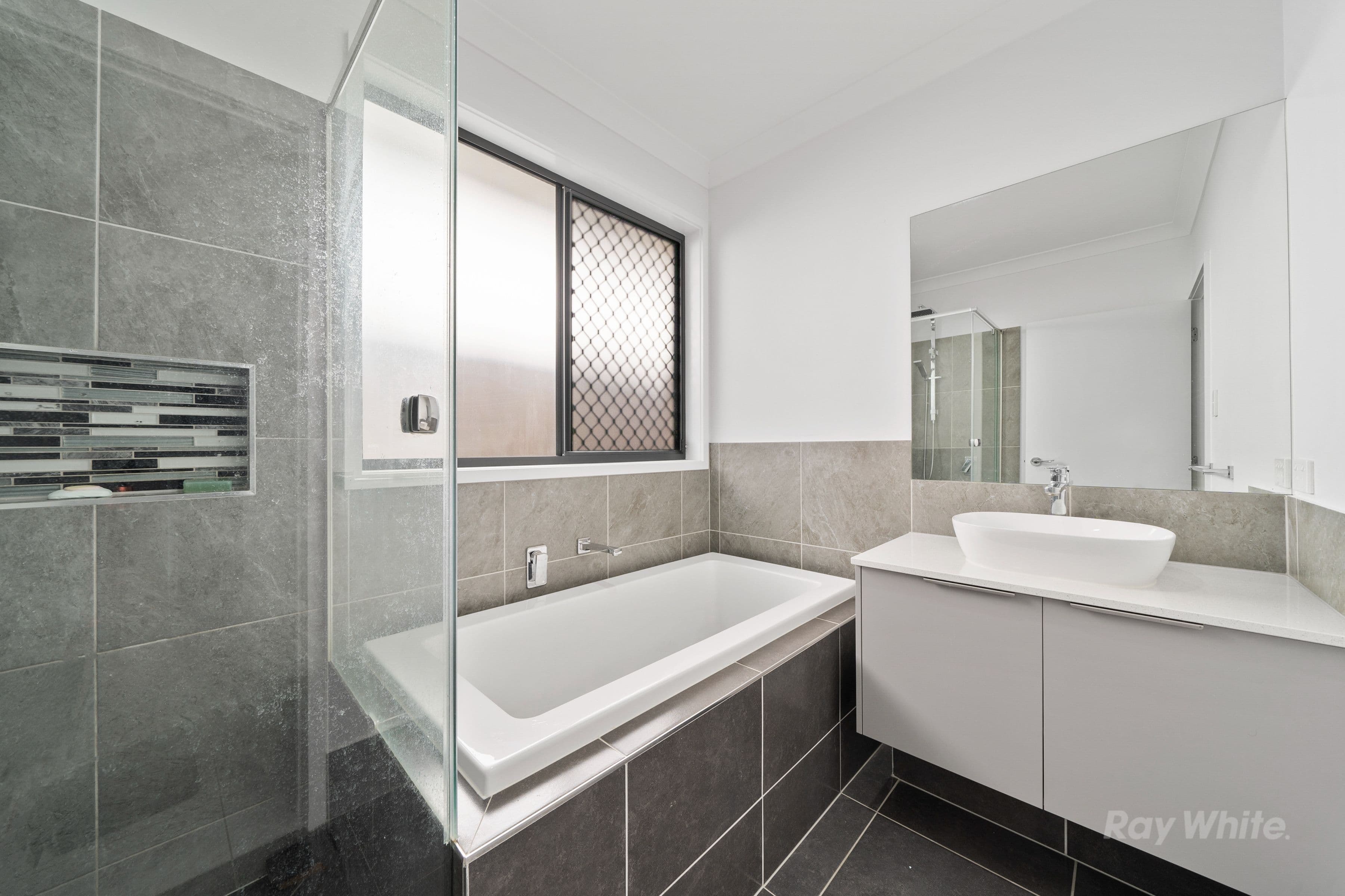 38 Tambor Crescent, Pallara QLD 4110, Pallara - Thumbnail 4