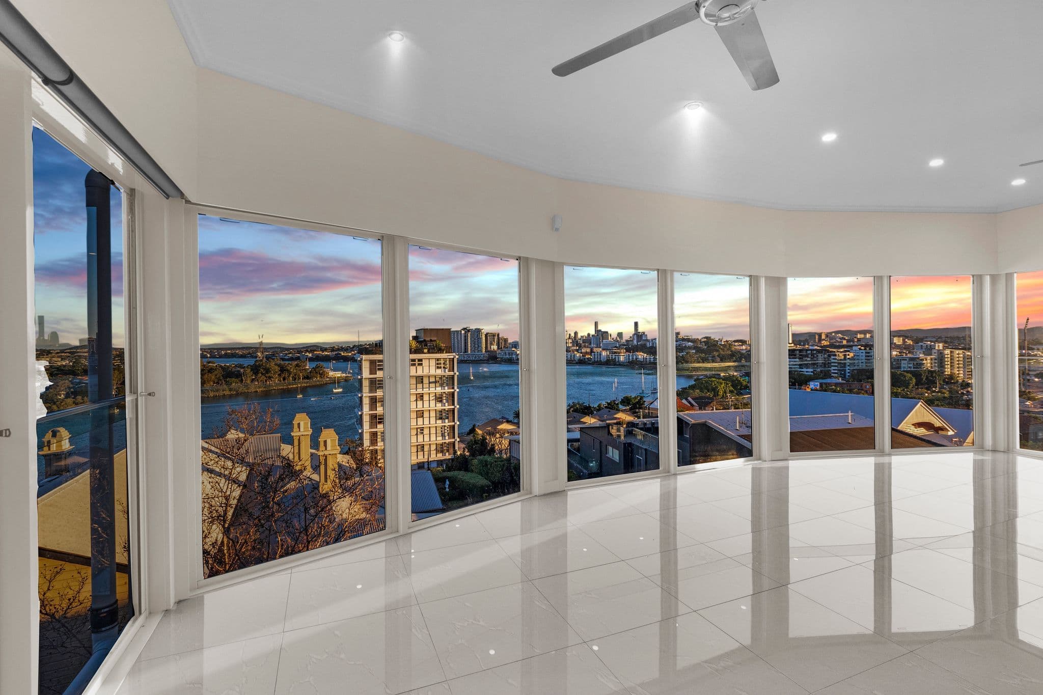17 Dickson Terrace, Hamilton QLD 4007, Hamilton - Thumbnail 2