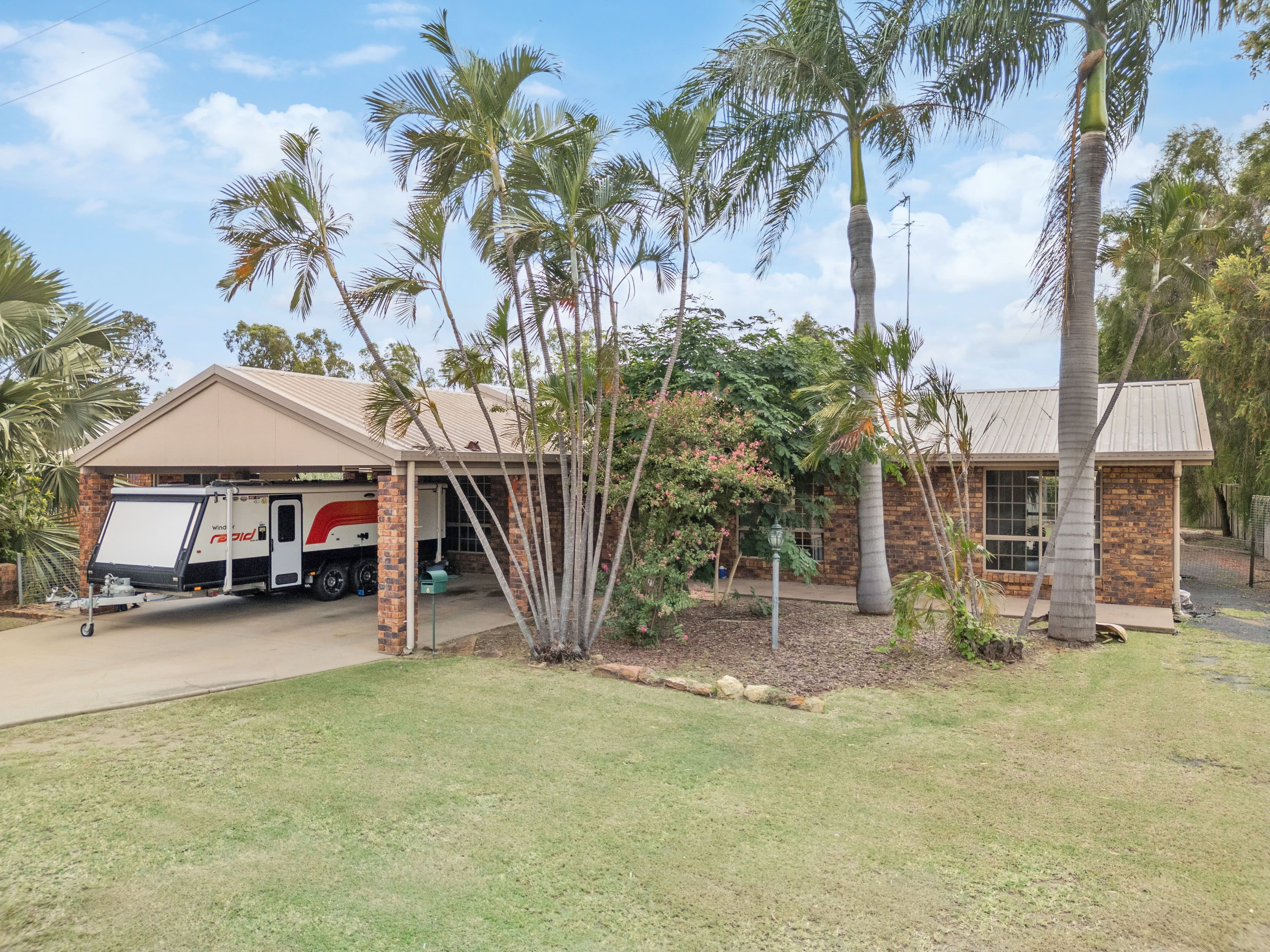 6 Roberts Street, Emerald QLD 4720, Emerald - Image 1
