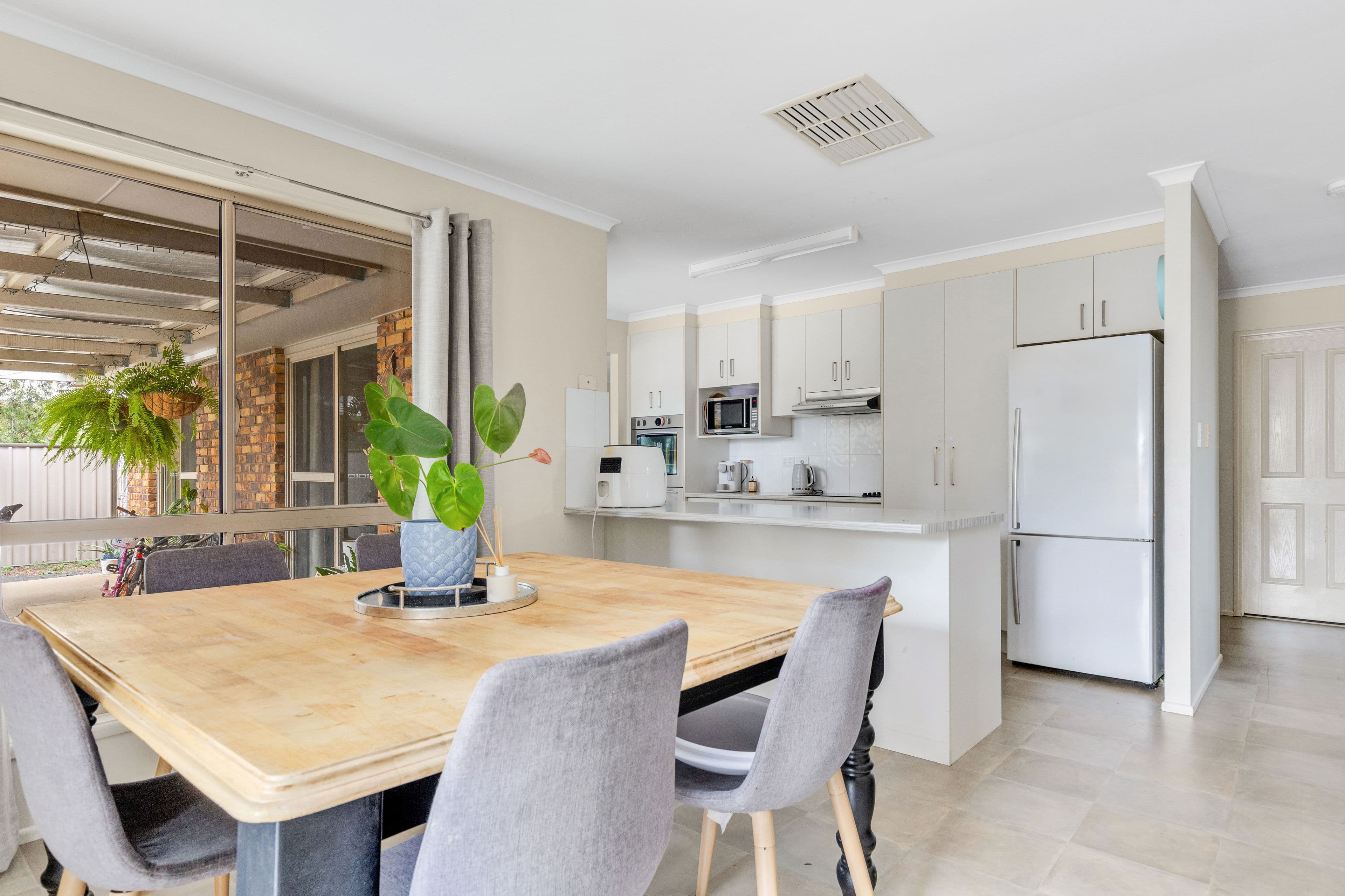 6 Roberts Street, Emerald QLD 4720, Emerald - Thumbnail 5