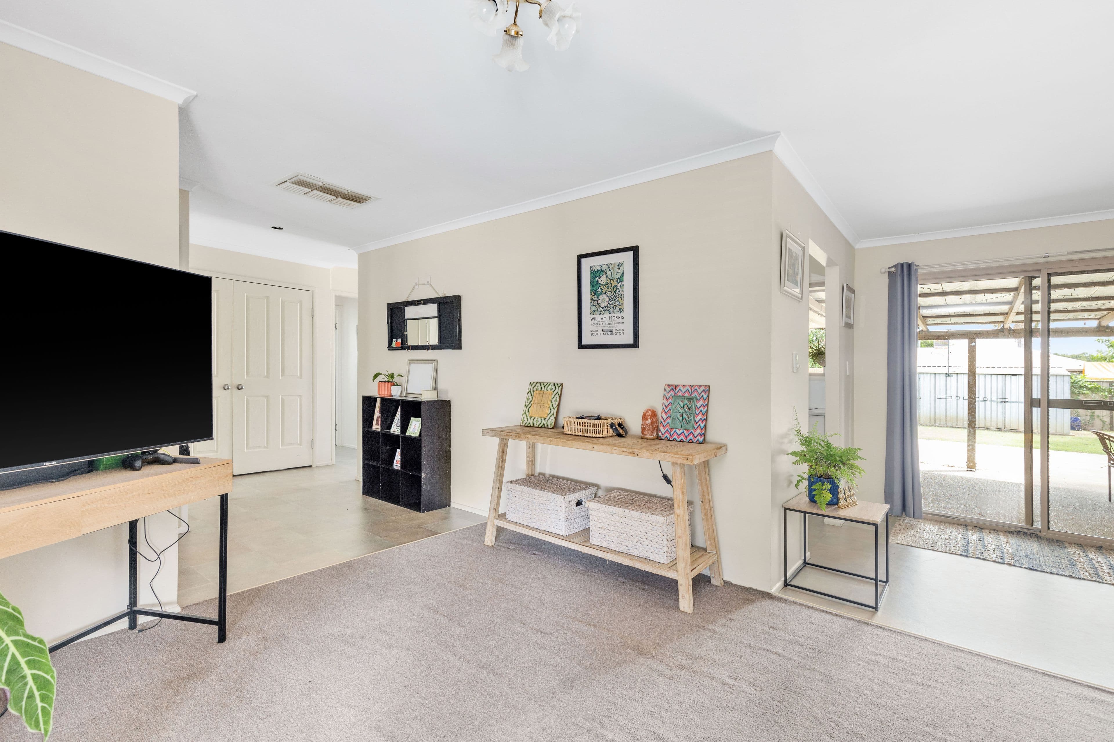 6 Roberts Street, Emerald QLD 4720, Emerald - Thumbnail 6