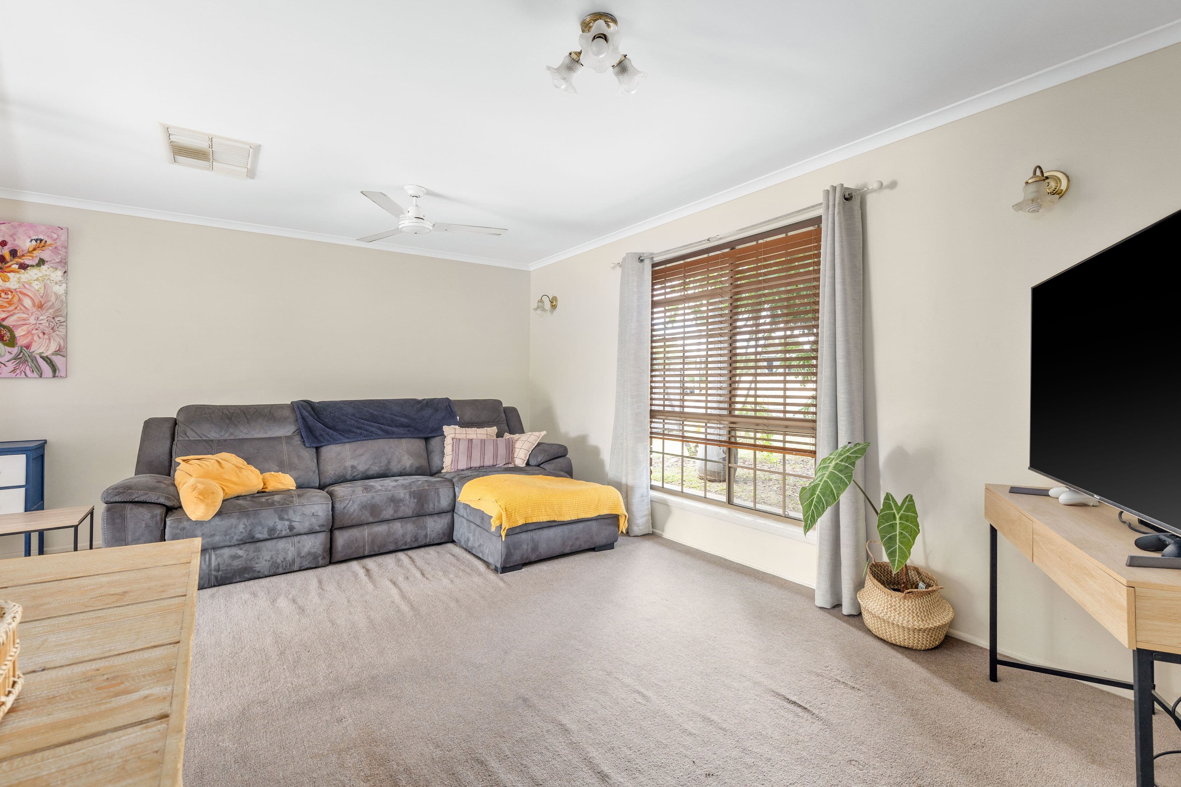 6 Roberts Street, Emerald QLD 4720, Emerald - Thumbnail 7