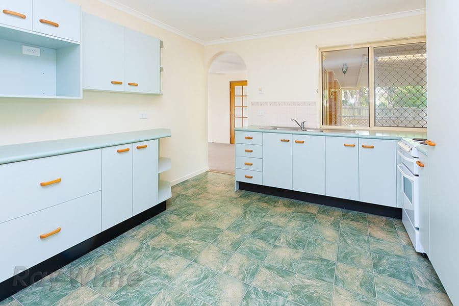 6 Karalla Court, CAMIRA QLD 4300, Camira - Thumbnail 2