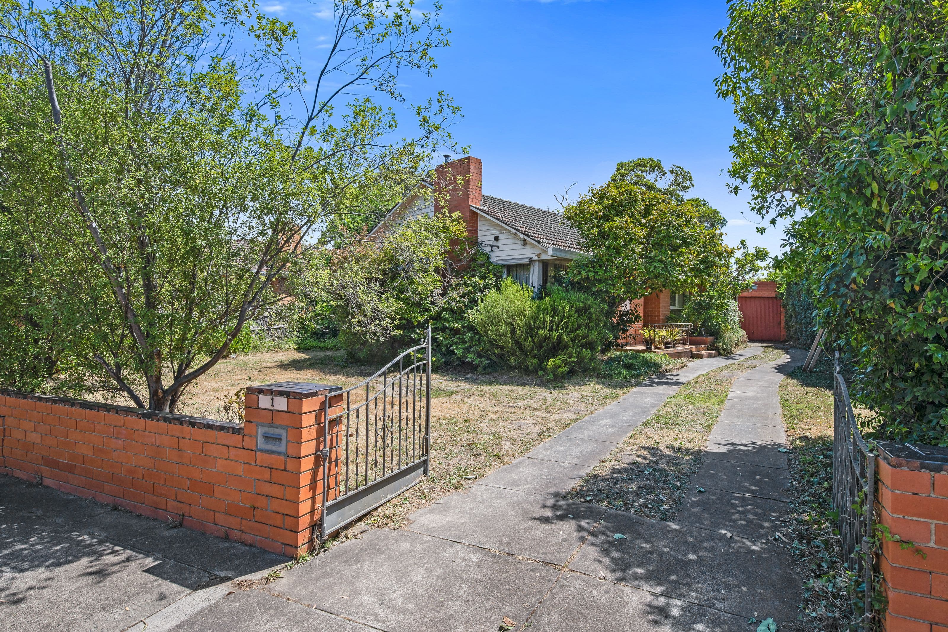 1 Headingley Road, Mount Waverley VIC 3149, Mount Waverley - Thumbnail 2