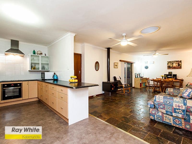 25 Connor Road, Lesmurdie WA 6076, Lesmurdie - Thumbnail 6