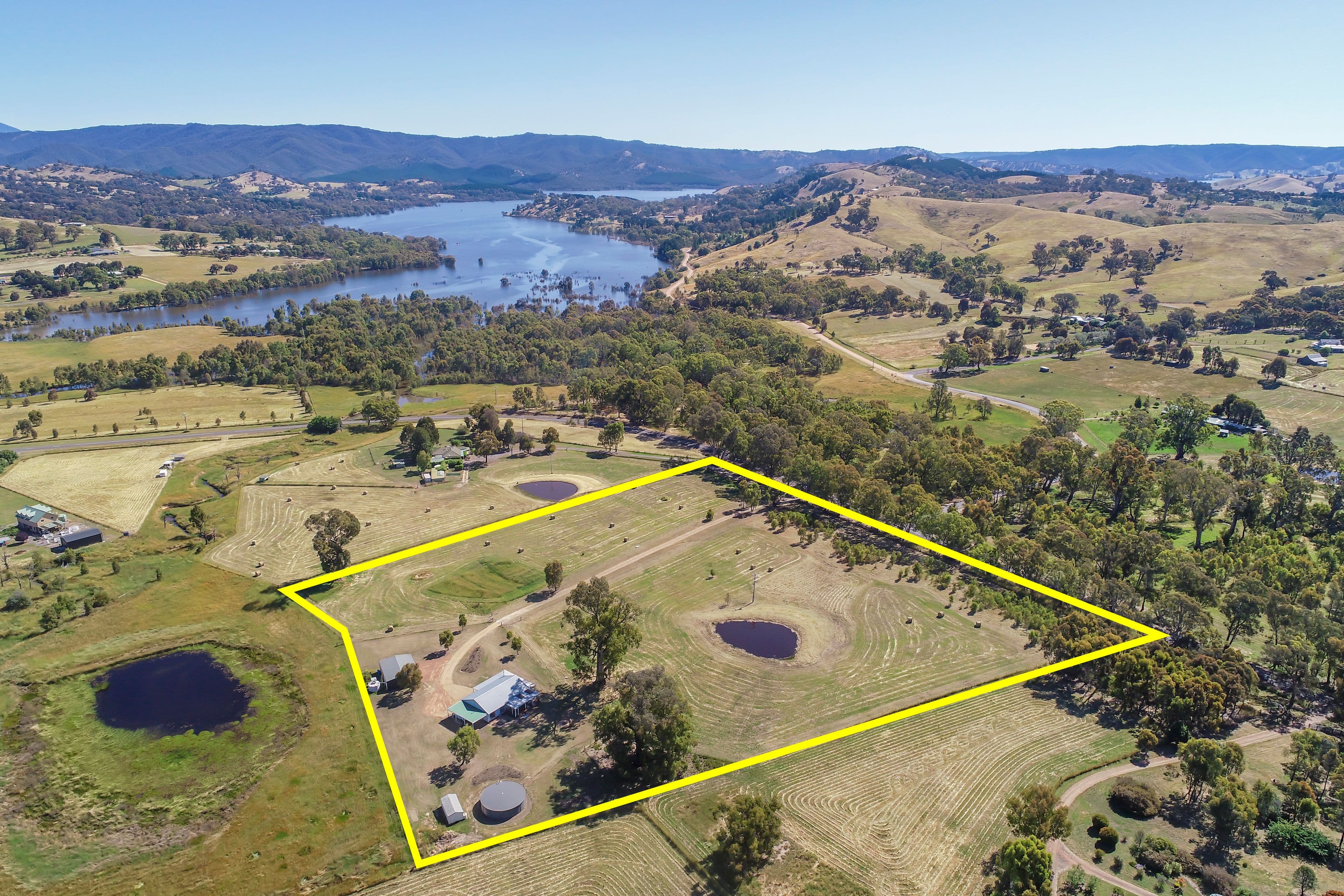 819 Howes Creek Road, Mansfield VIC 3722, Mansfield - Thumbnail 2