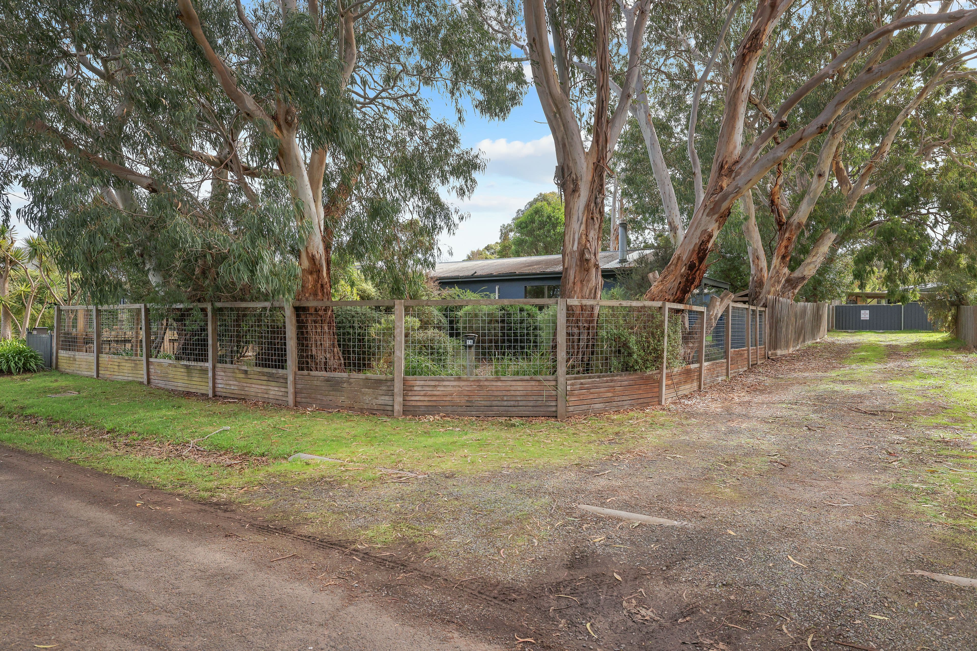 16 Ventnor Road, Cowes VIC 3922, Cowes - Image 1