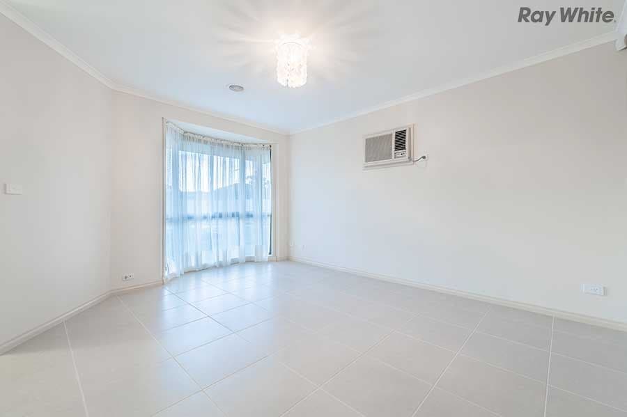 223 Trappers Drive, Woodvale WA 6026, Woodvale - Thumbnail 2