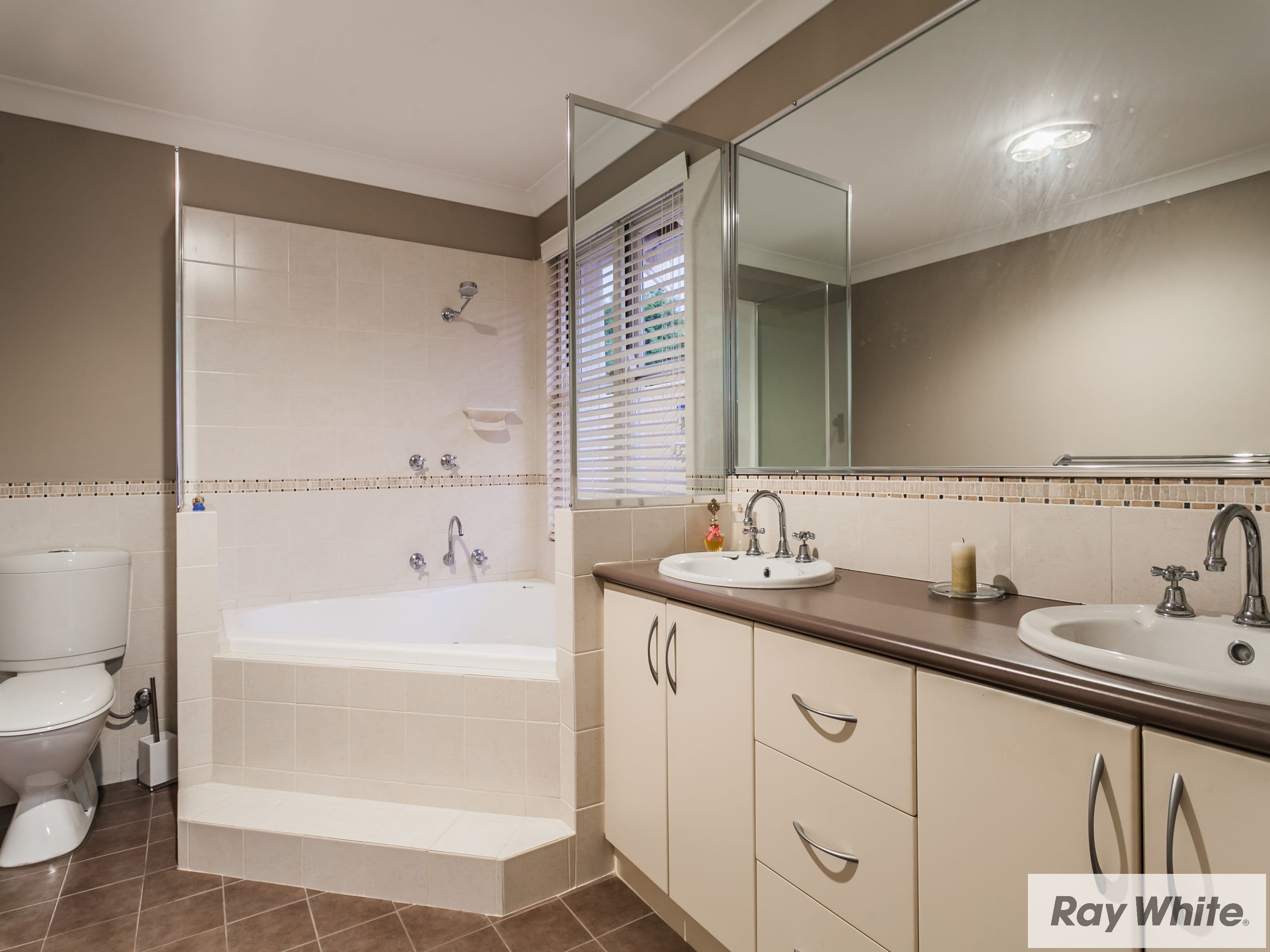 46 Woodloes Street, Cannington WA 6107, Cannington - Thumbnail 3