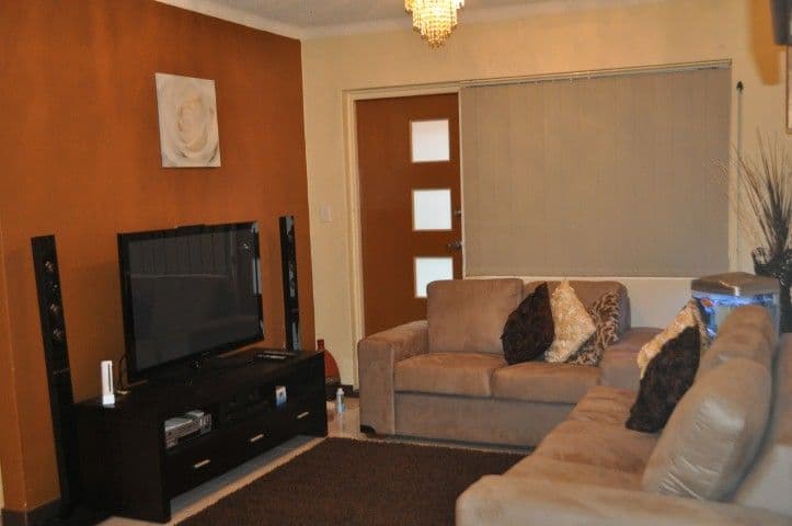86 Victoria Road, PUNCHBOWL NSW 2196, Punchbowl - Thumbnail 2