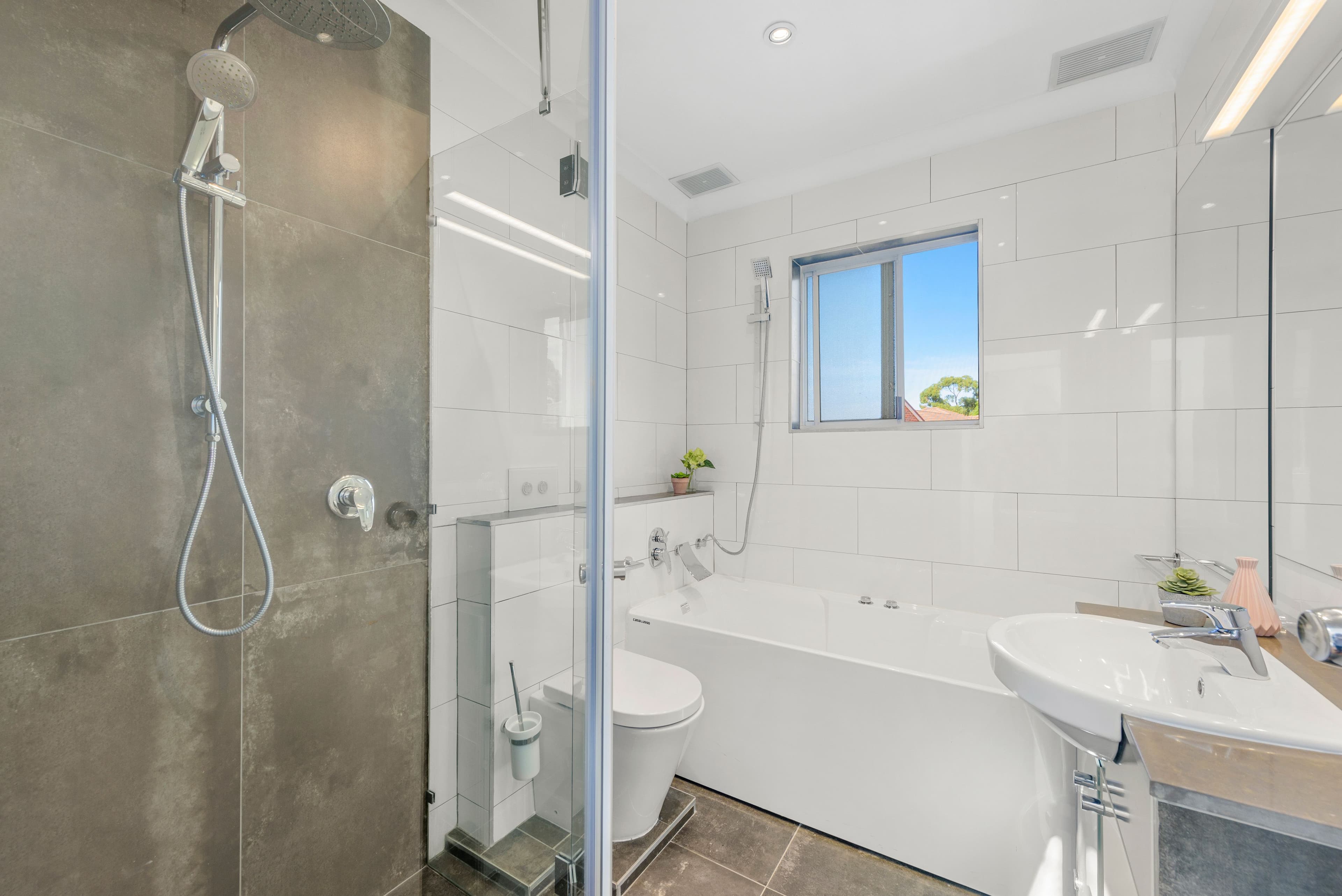 7 Melrose Avenue, Sylvania NSW 2224, Sylvania - Thumbnail 2