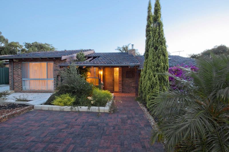 17 Glyde Road, LESMURDIE WA 6076, Lesmurdie - Thumbnail 3