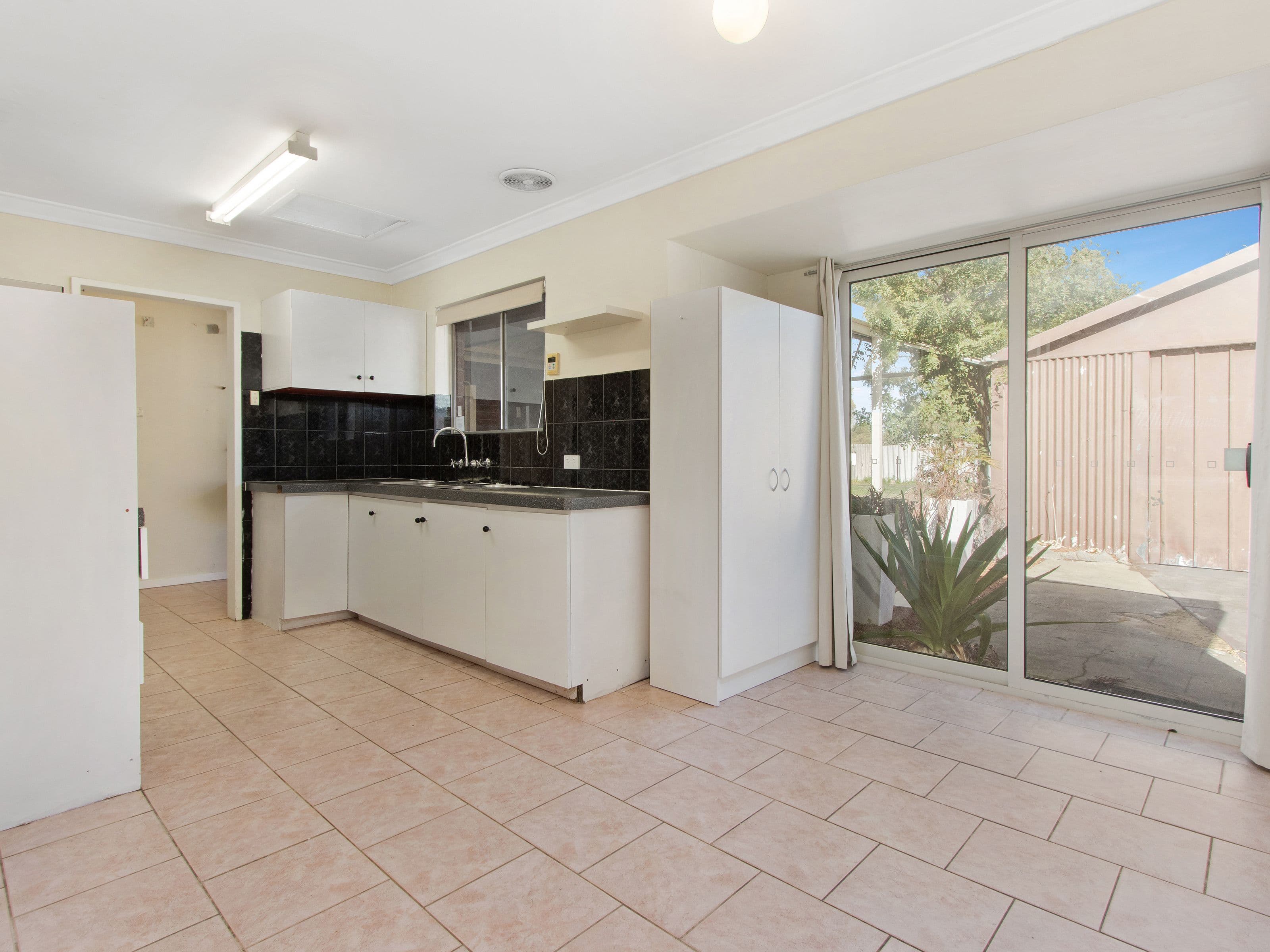 11 Unnaro Street, Hillman WA 6168, Hillman - Thumbnail 6