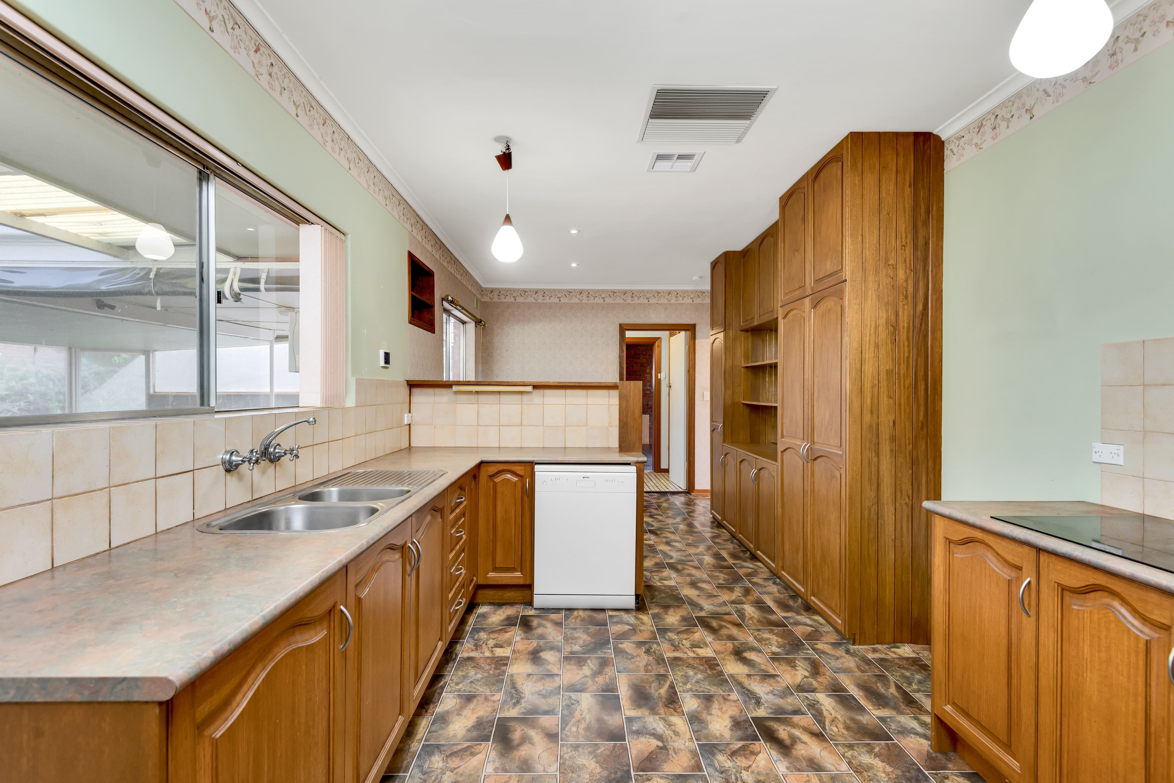 15 Roseberry Avenue, Eden Hills SA 5050, Eden Hills - Thumbnail 4