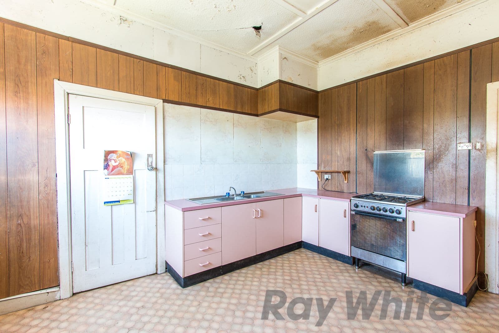 67 Elizabeth Street, Tighes Hill - Thumbnail 3