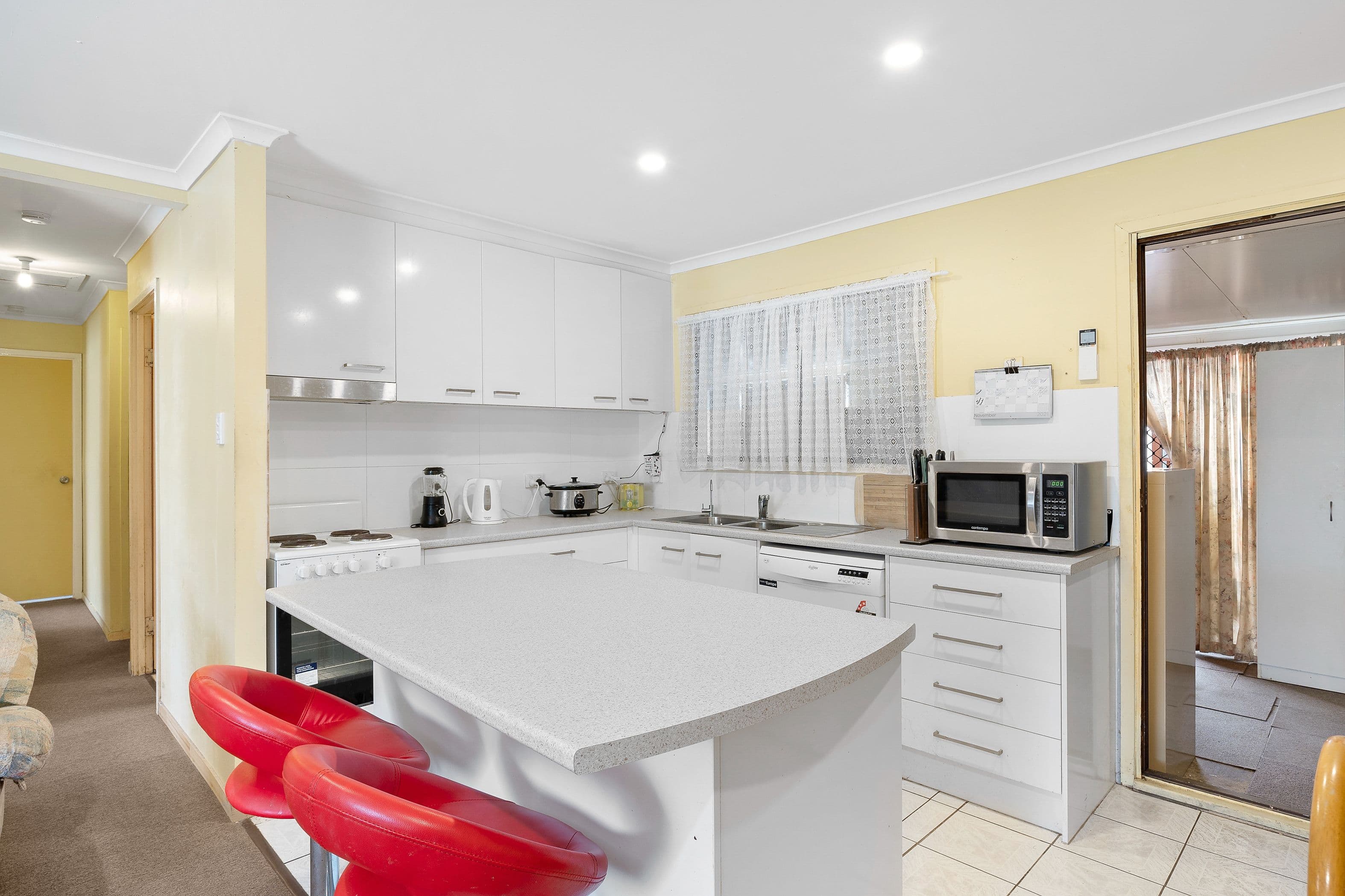 37 Temma Street, Eagleby QLD 4207, Eagleby - Thumbnail 3