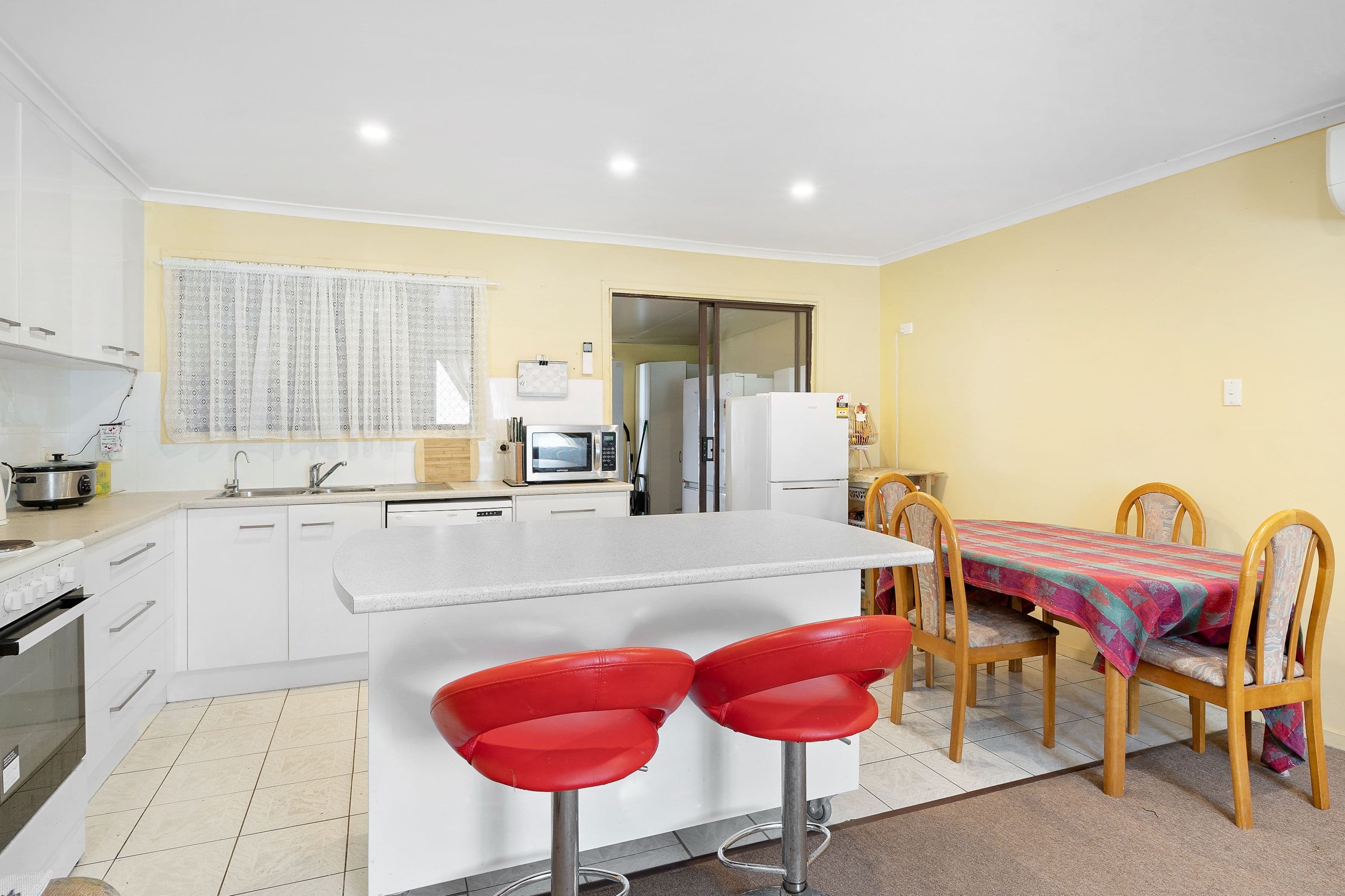 37 Temma Street, Eagleby QLD 4207, Eagleby - Thumbnail 4